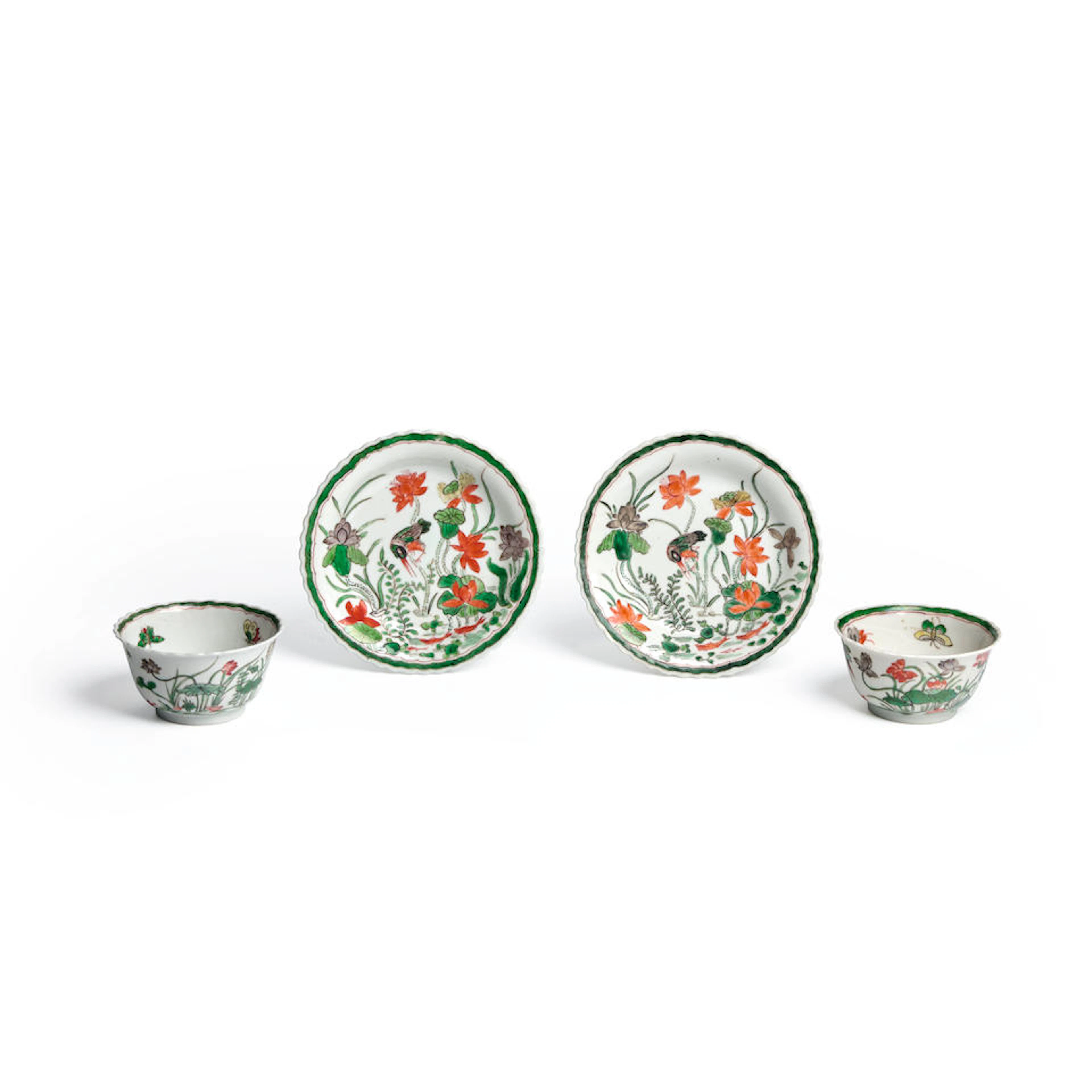 A PAIR OF FAMILLE VERTE 'KINGFISHER' TEA BOWLS AND...