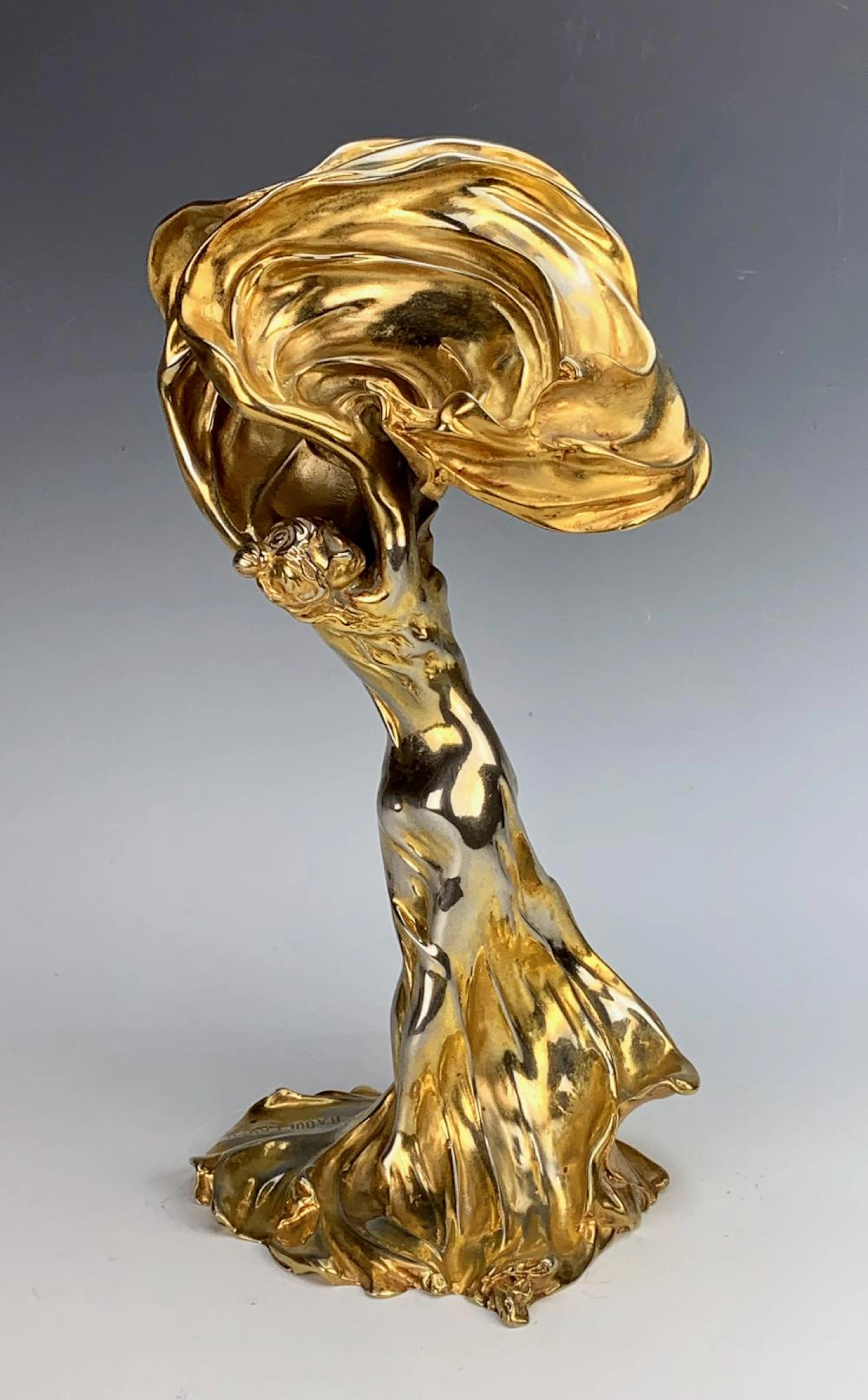 LOIE FULLER GILT BRONZE TABLE LAMP