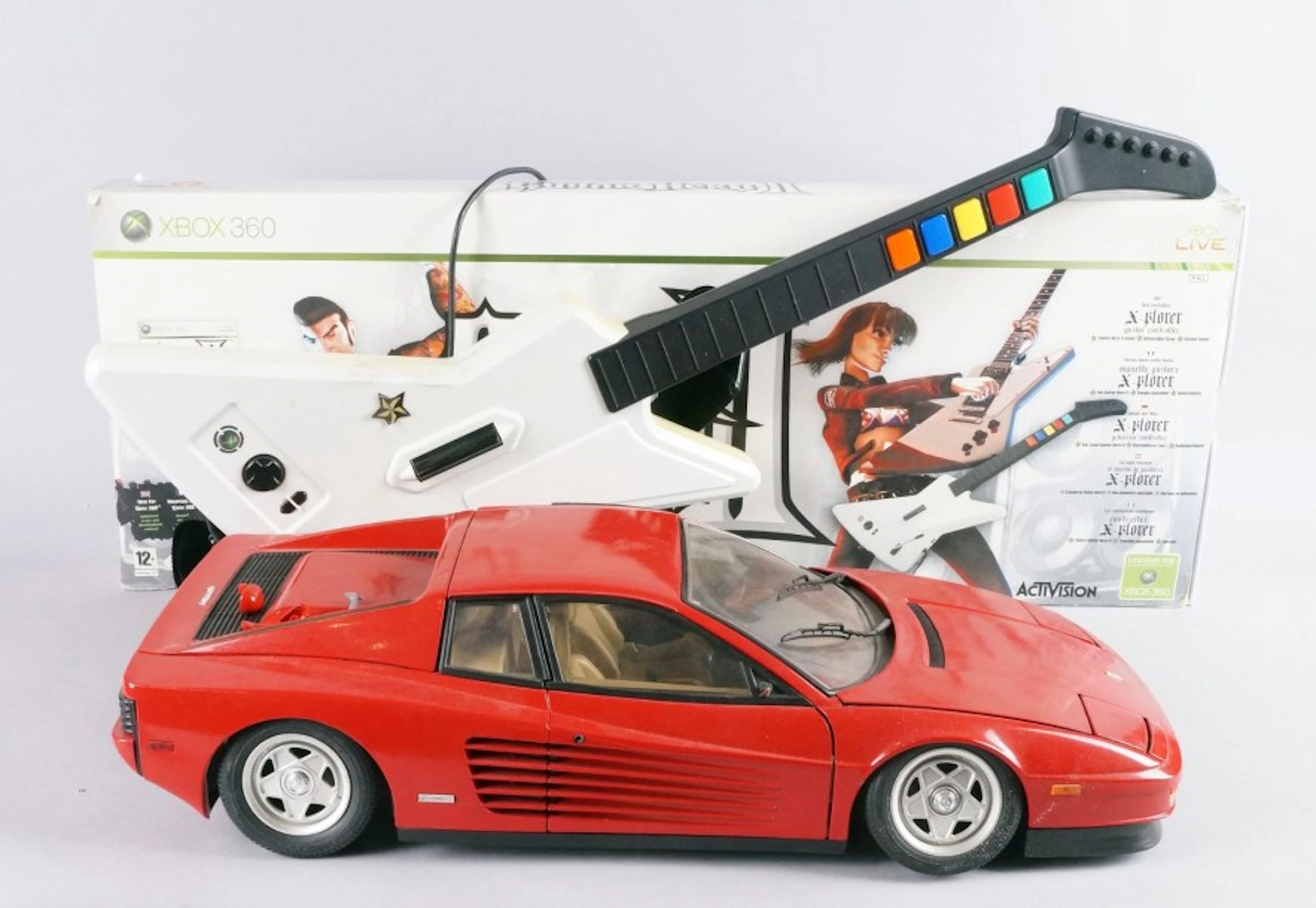 Lot comprenant guitare électrique  POCHER: FERRARI - Eric Pillon