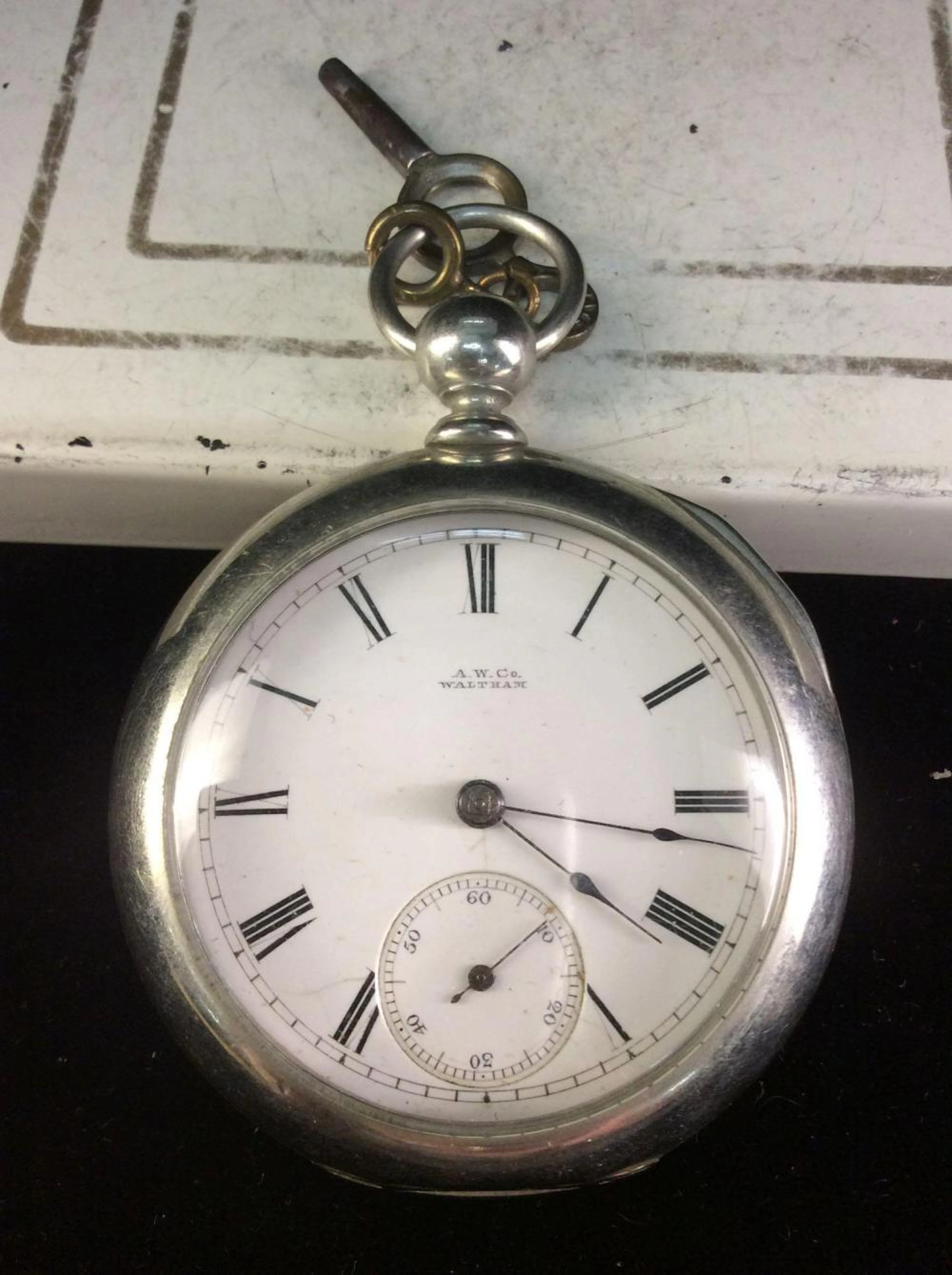 Antique 1883 11 jewel keywind Waltham pocket watch, good runner