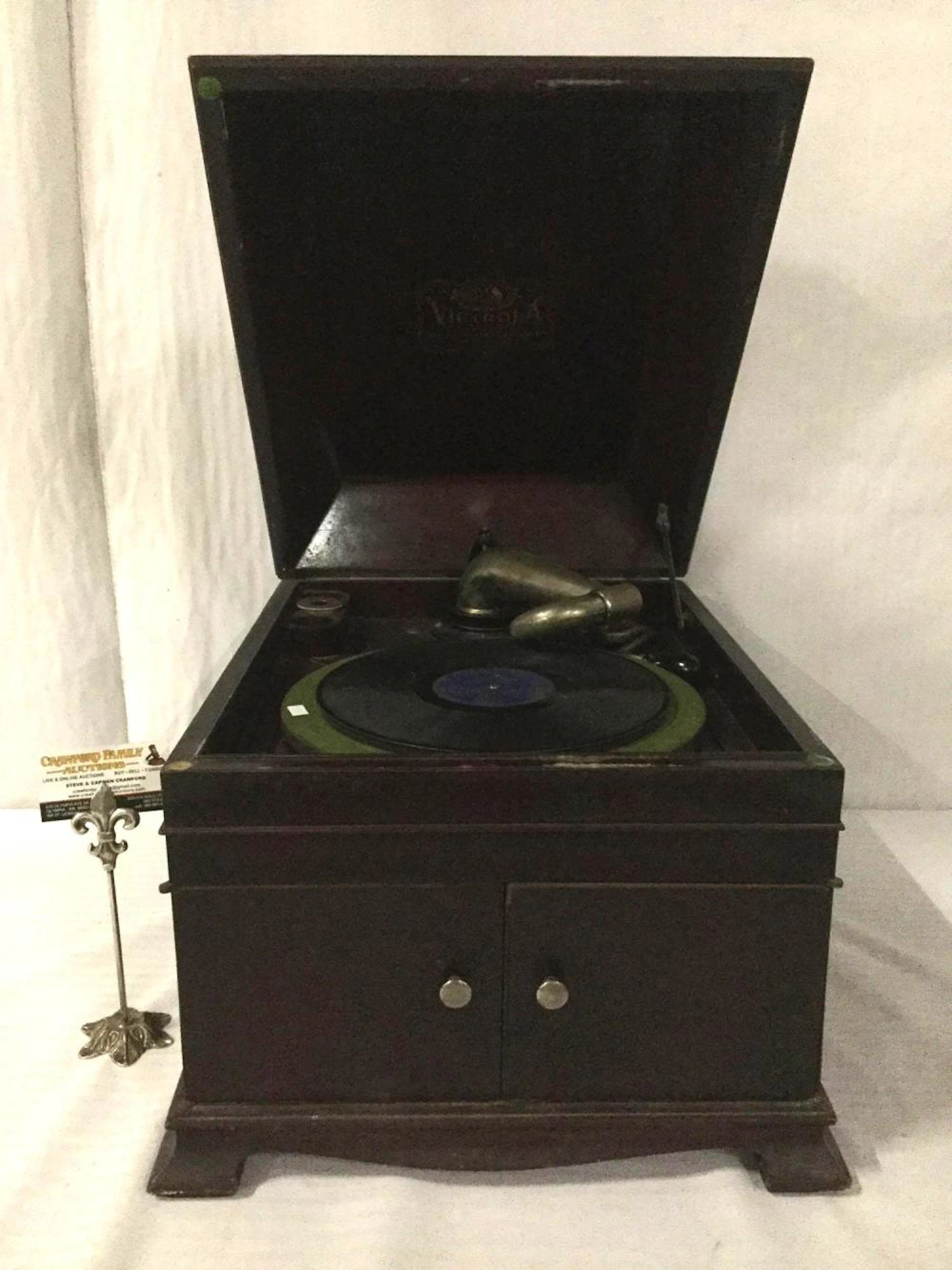 Antique Victor Talking Machine Co