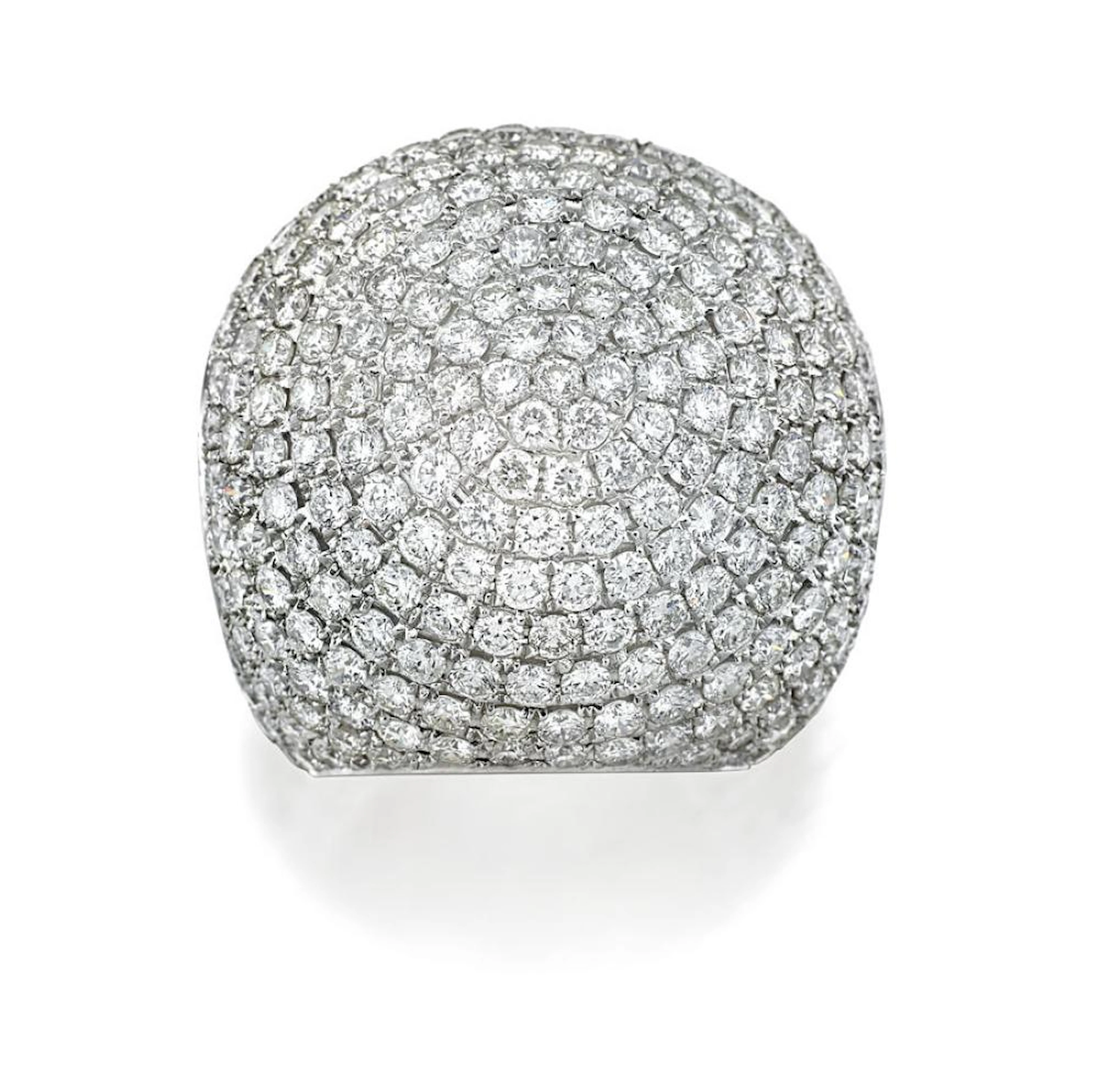 18ct white gold and diamond ring