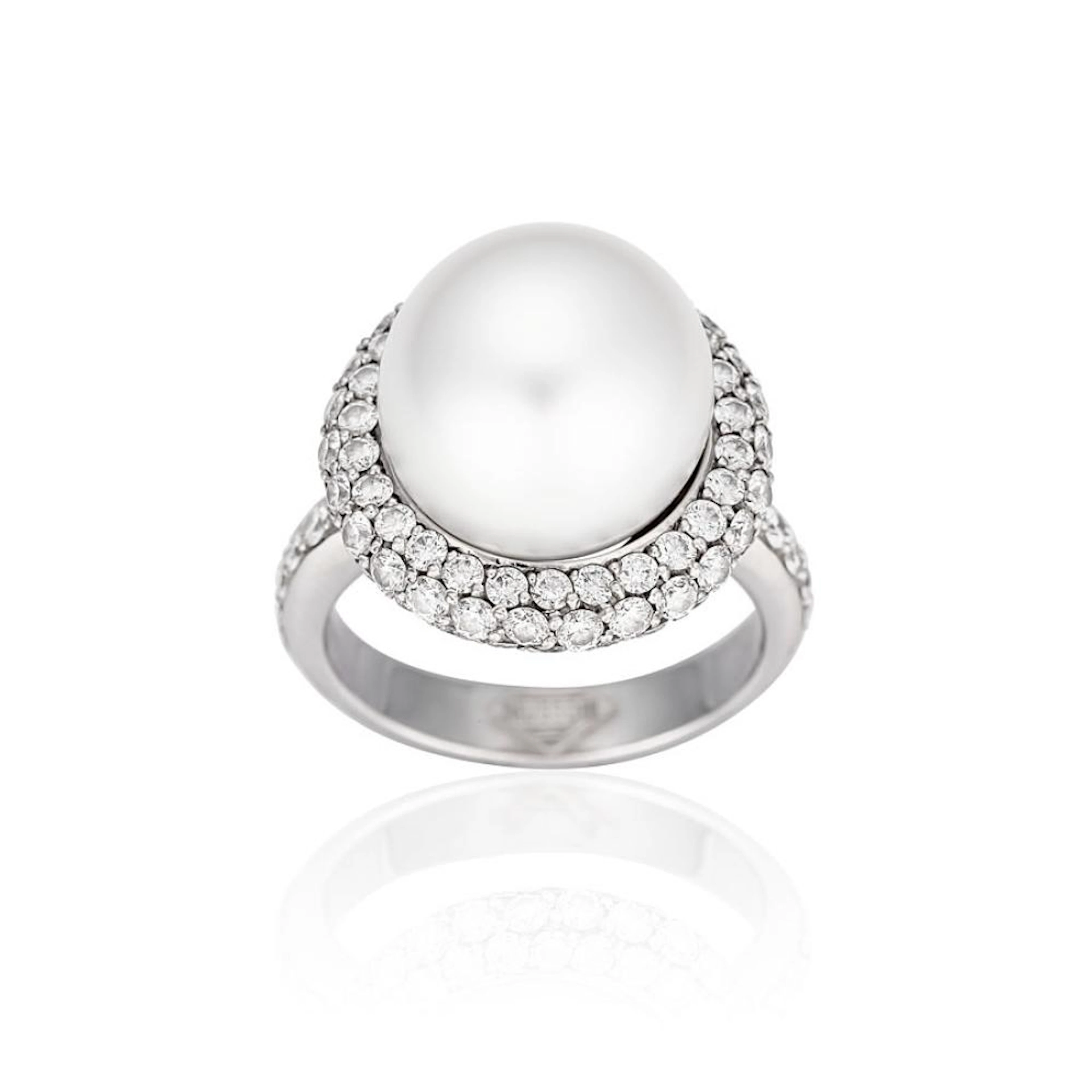 18ct white gold, South Sea pearl and diamond ring, Musson