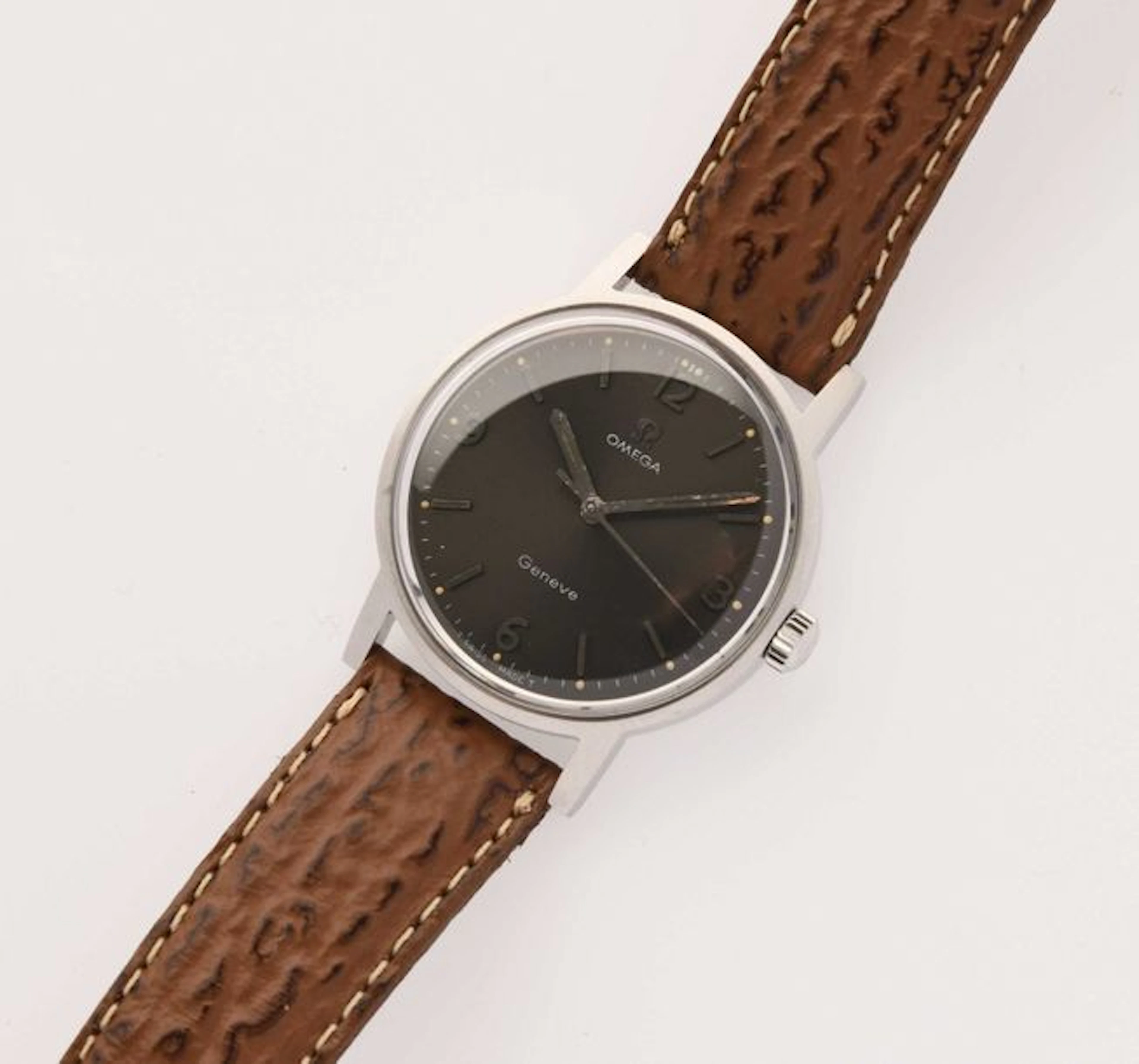 OMEGA Genève Sport Référence 135.070, vers…