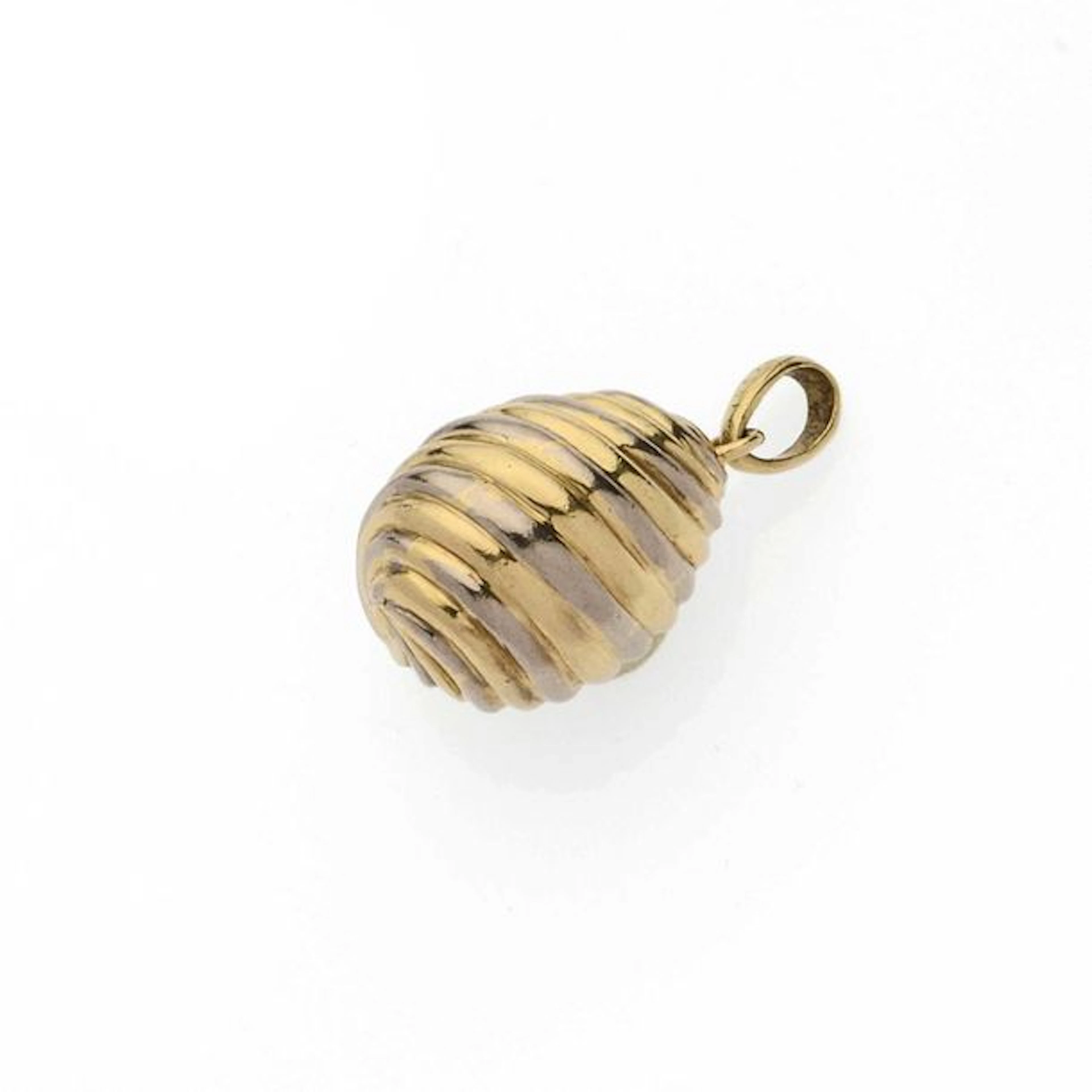 CARTIER Pendentif boule en deux tons d’or…