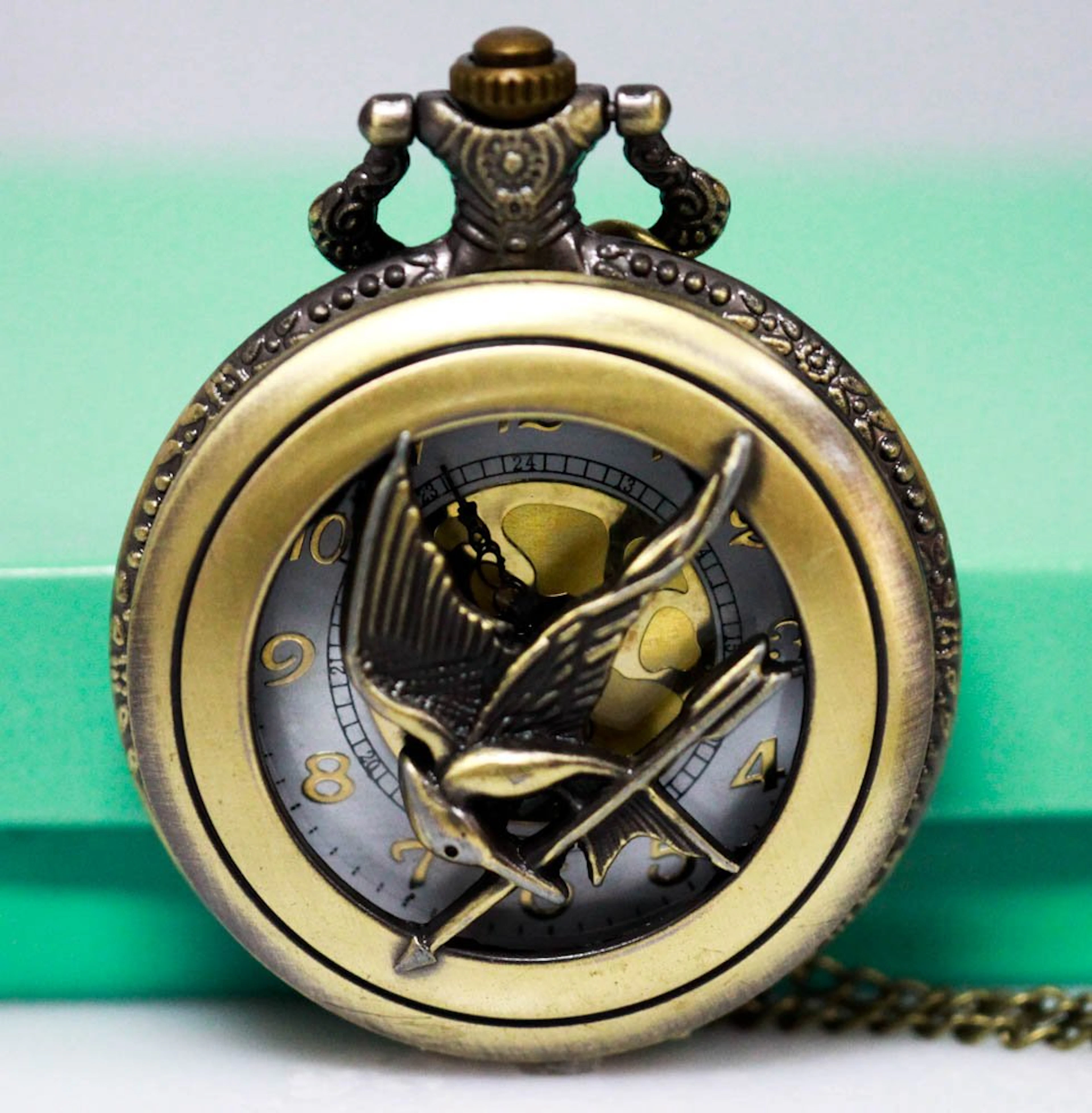 Antique Vintage Unique Mocking jay Analog Display Quart