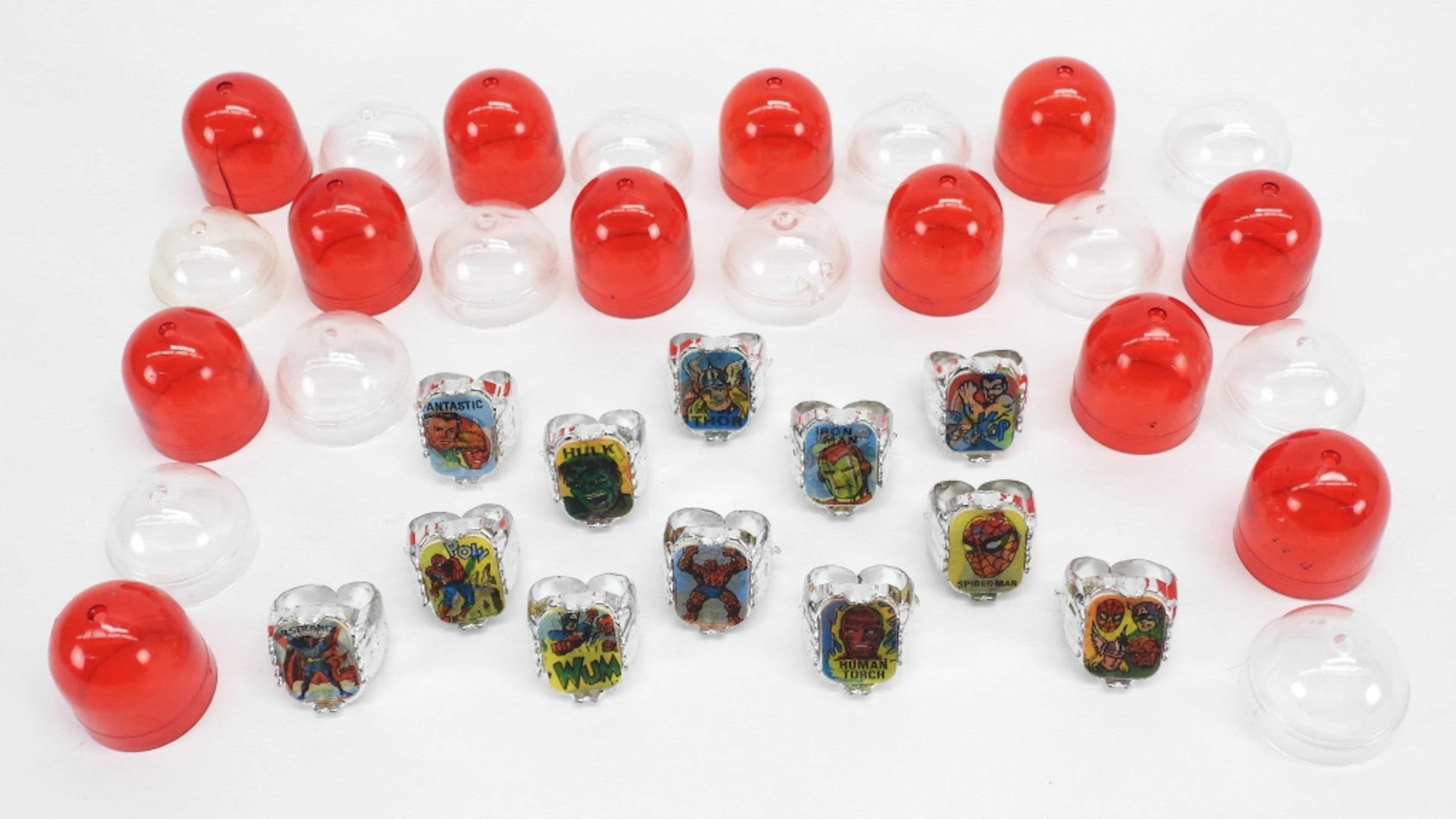 1966 Vari-Vue Marvel Comics Flicker Rings Complete