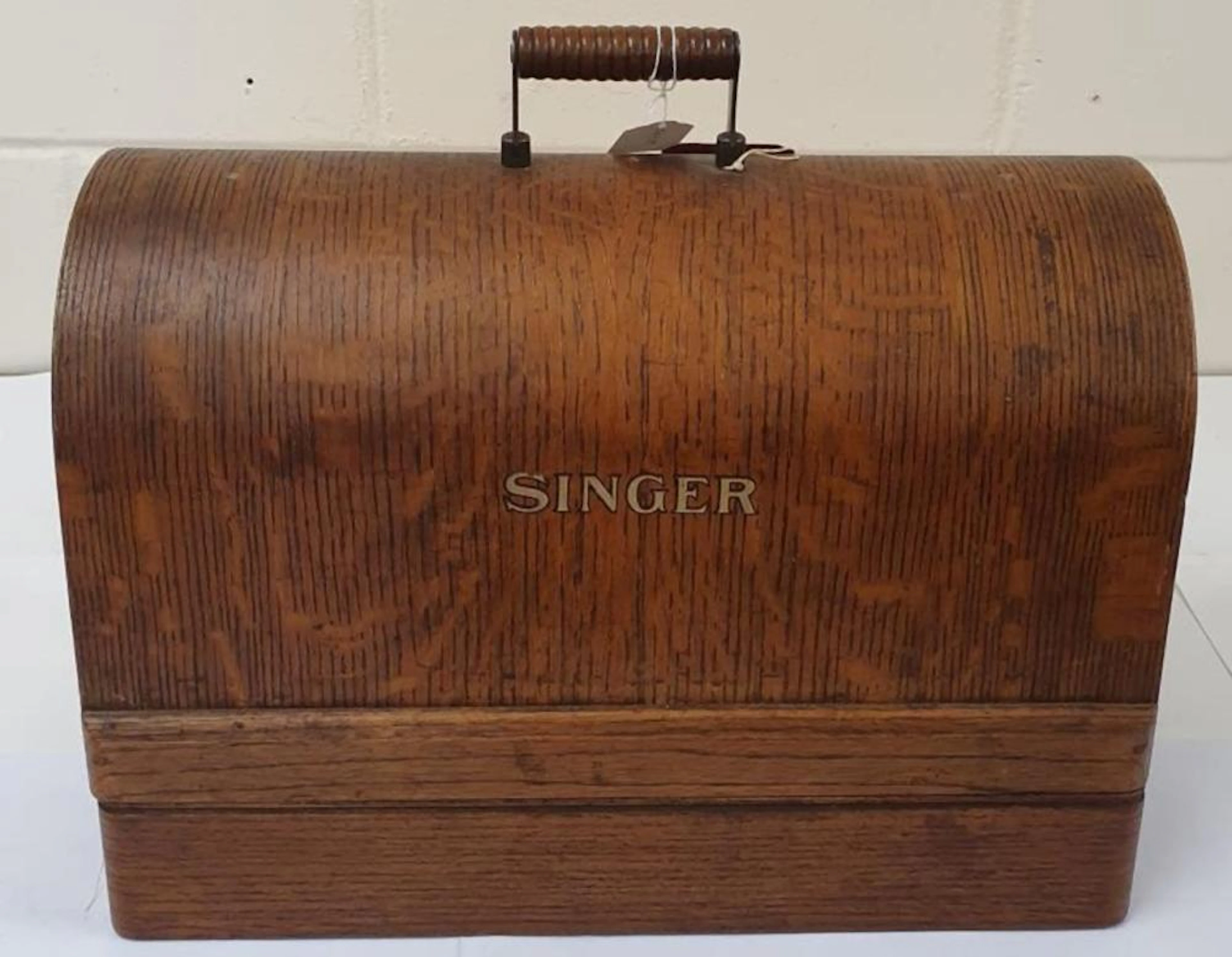 Table Top Singer Sewing Machine