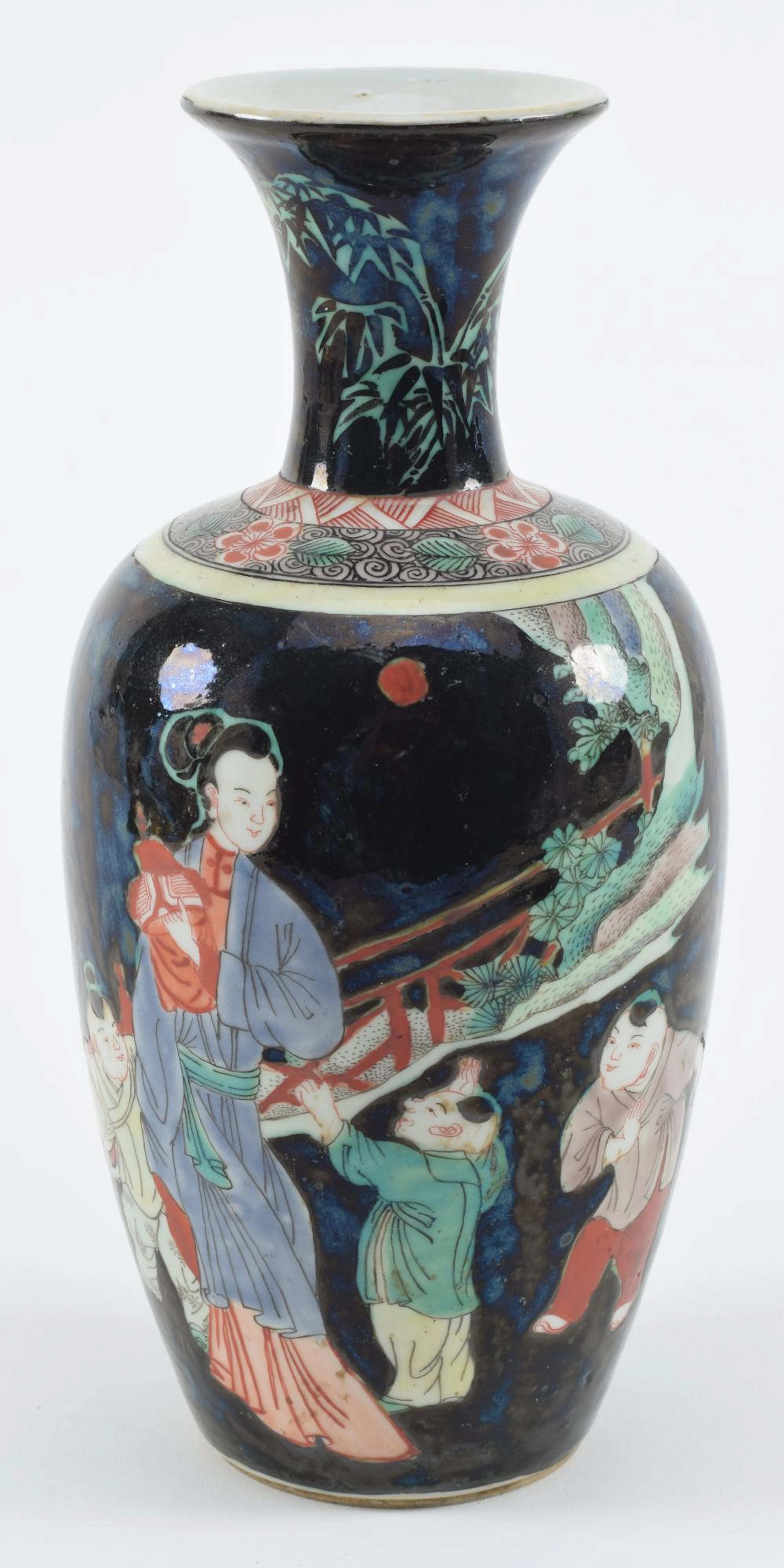 Famille noir vase