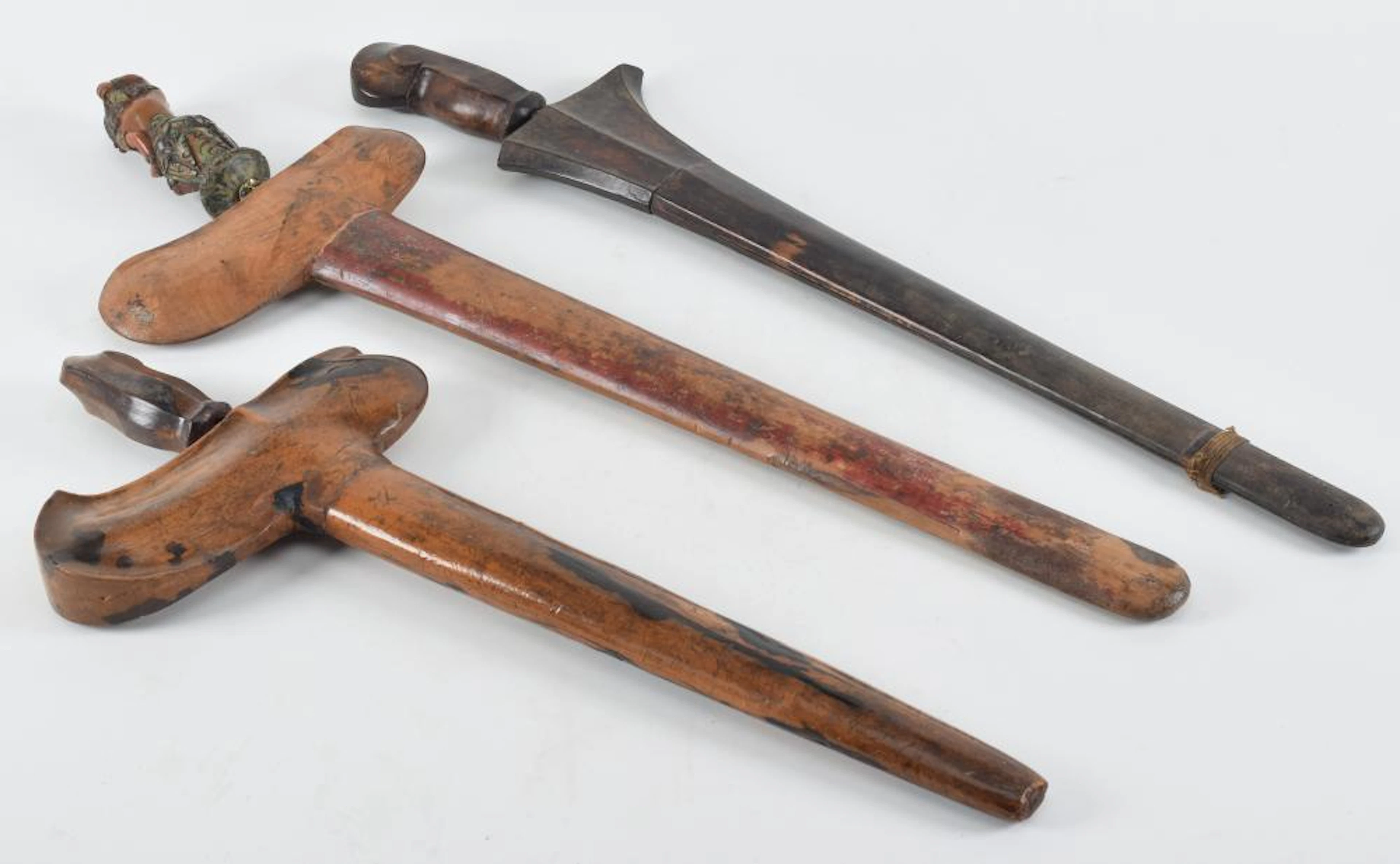 3 kriss. Bali and Java. 19th/20th century. Largest 26in.