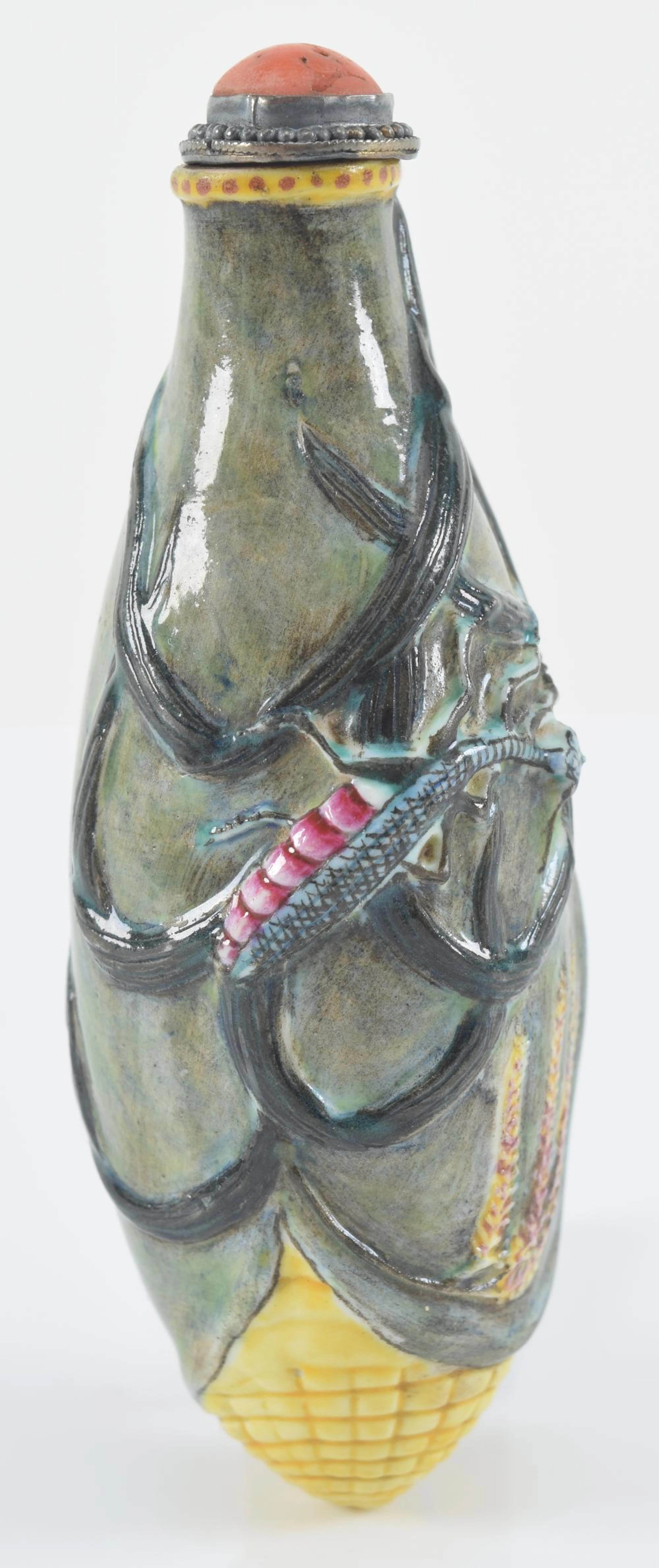 Porcelain snuff bottle