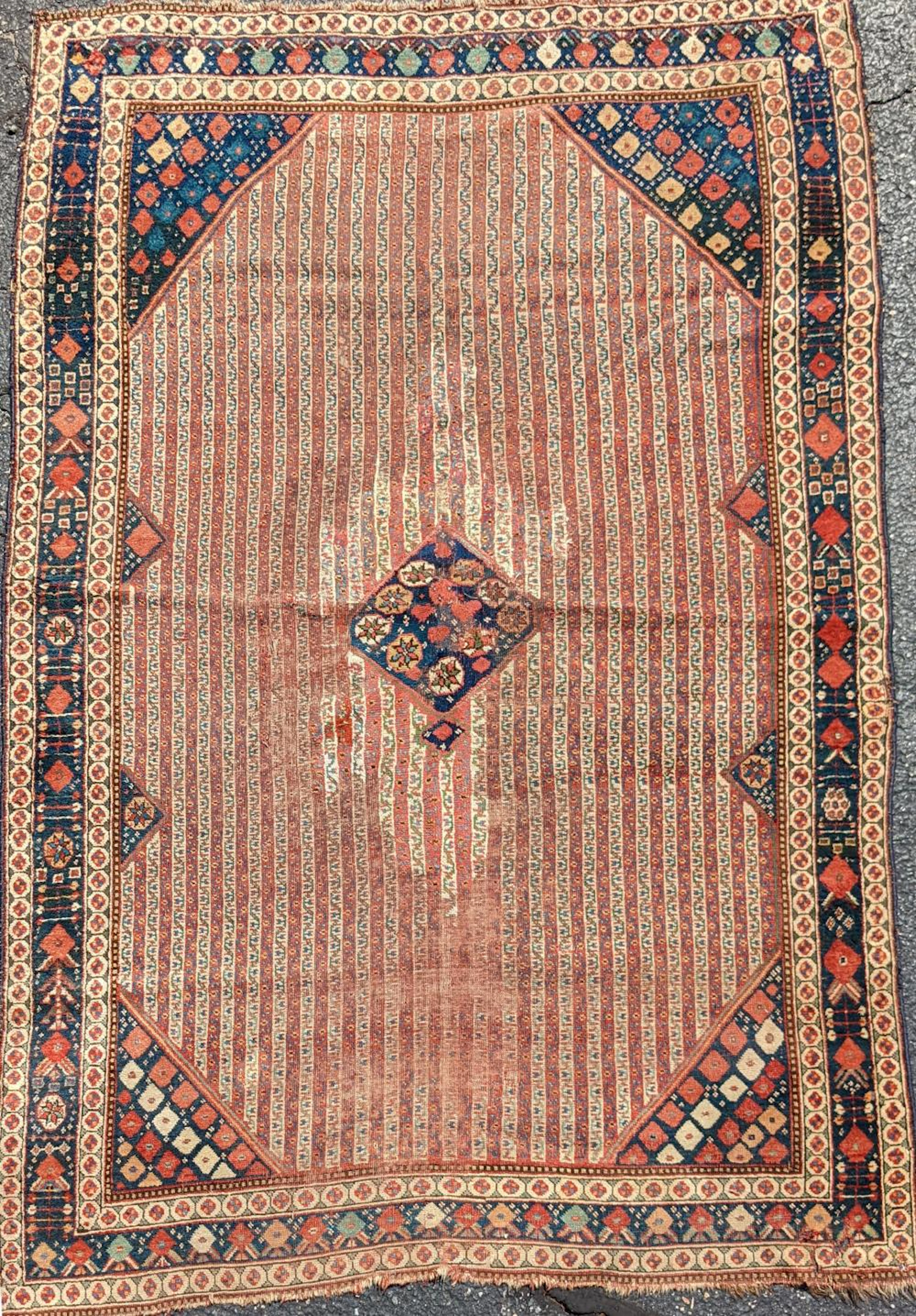 Kurdish carpet with liner geometric center. 91 x 60 i