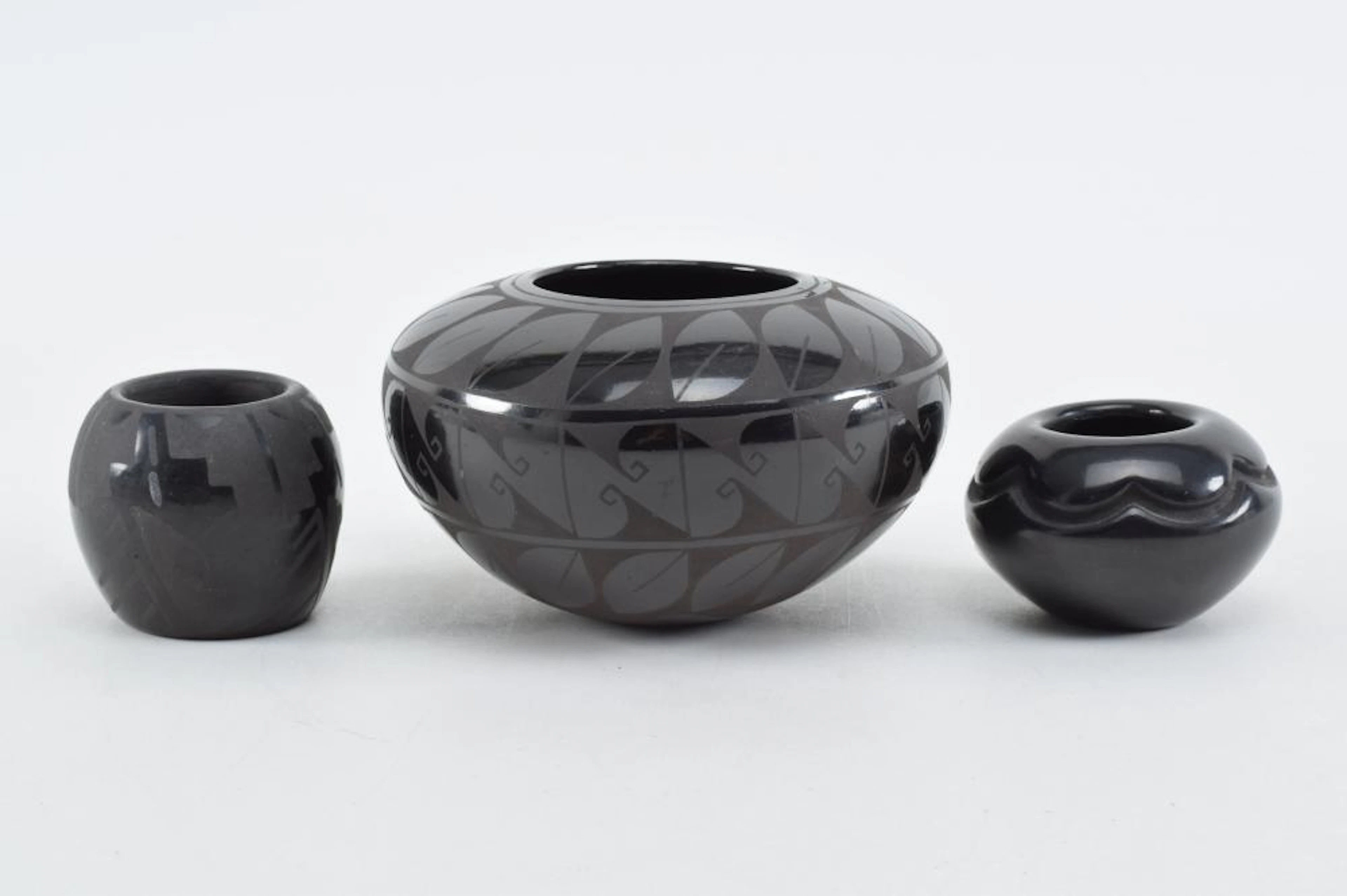 3 Southwestern pueblo blackware pottery pots. 1) Elaine