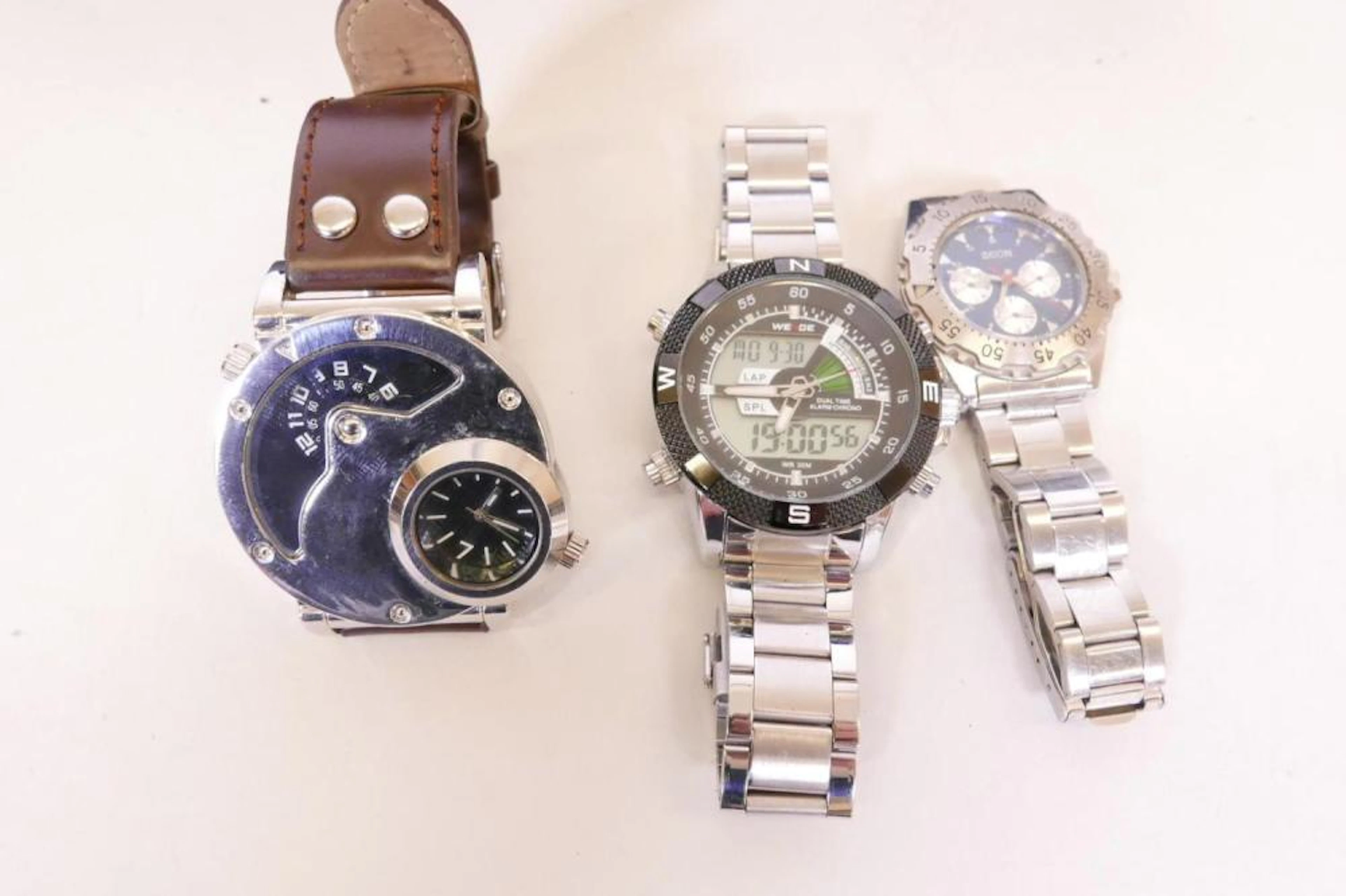 A Weide WH-1104 stainless steel wristwatch