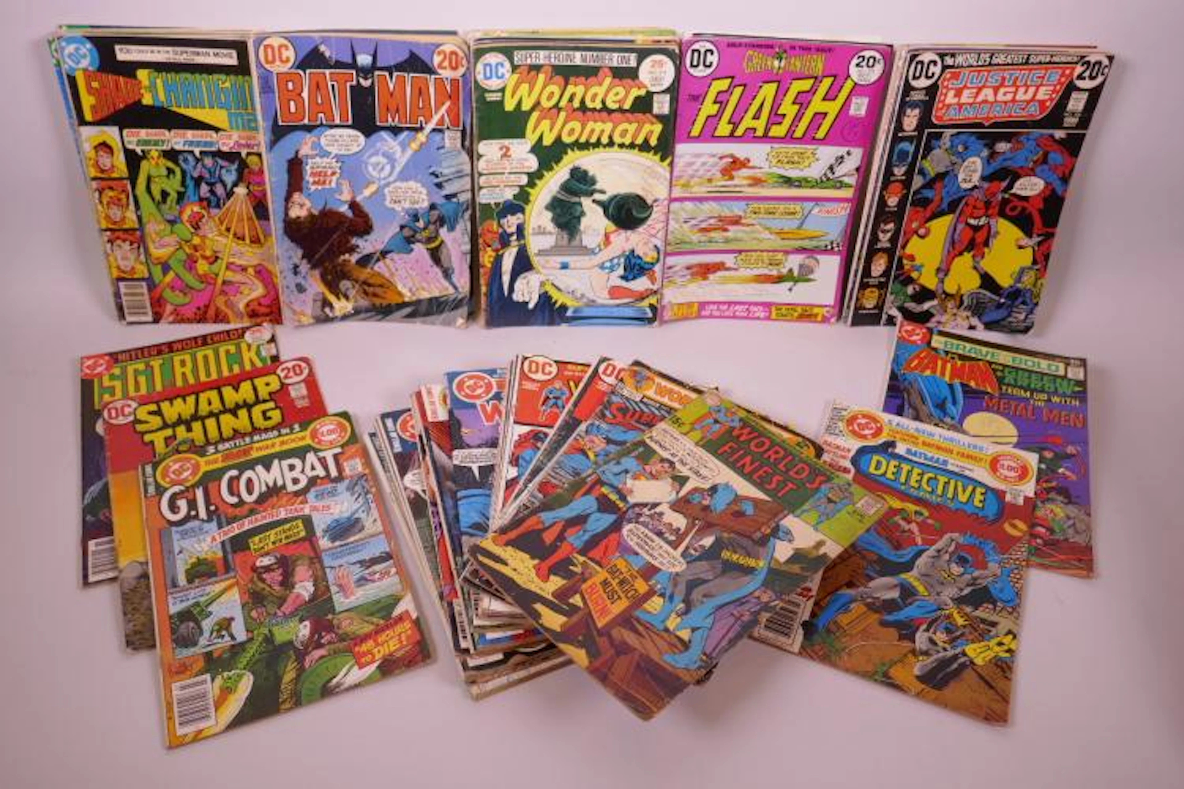 A LARGE COLLECTION OF 1960'S AND 1970'S DC COMICS INCLUDING WORLD'S FINEST (186