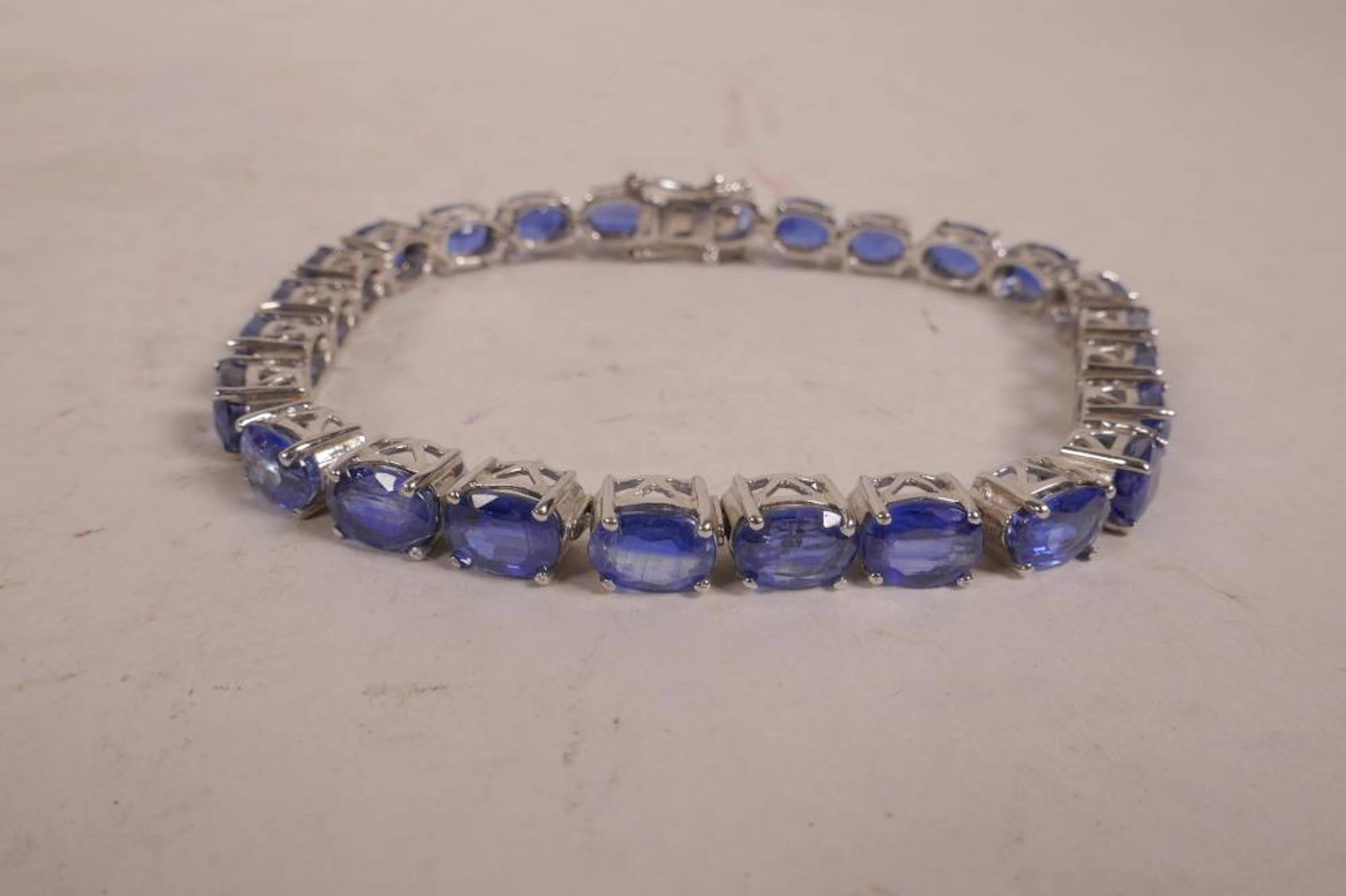 A 925 silver and kyanite tennis bracelet, 7½" long