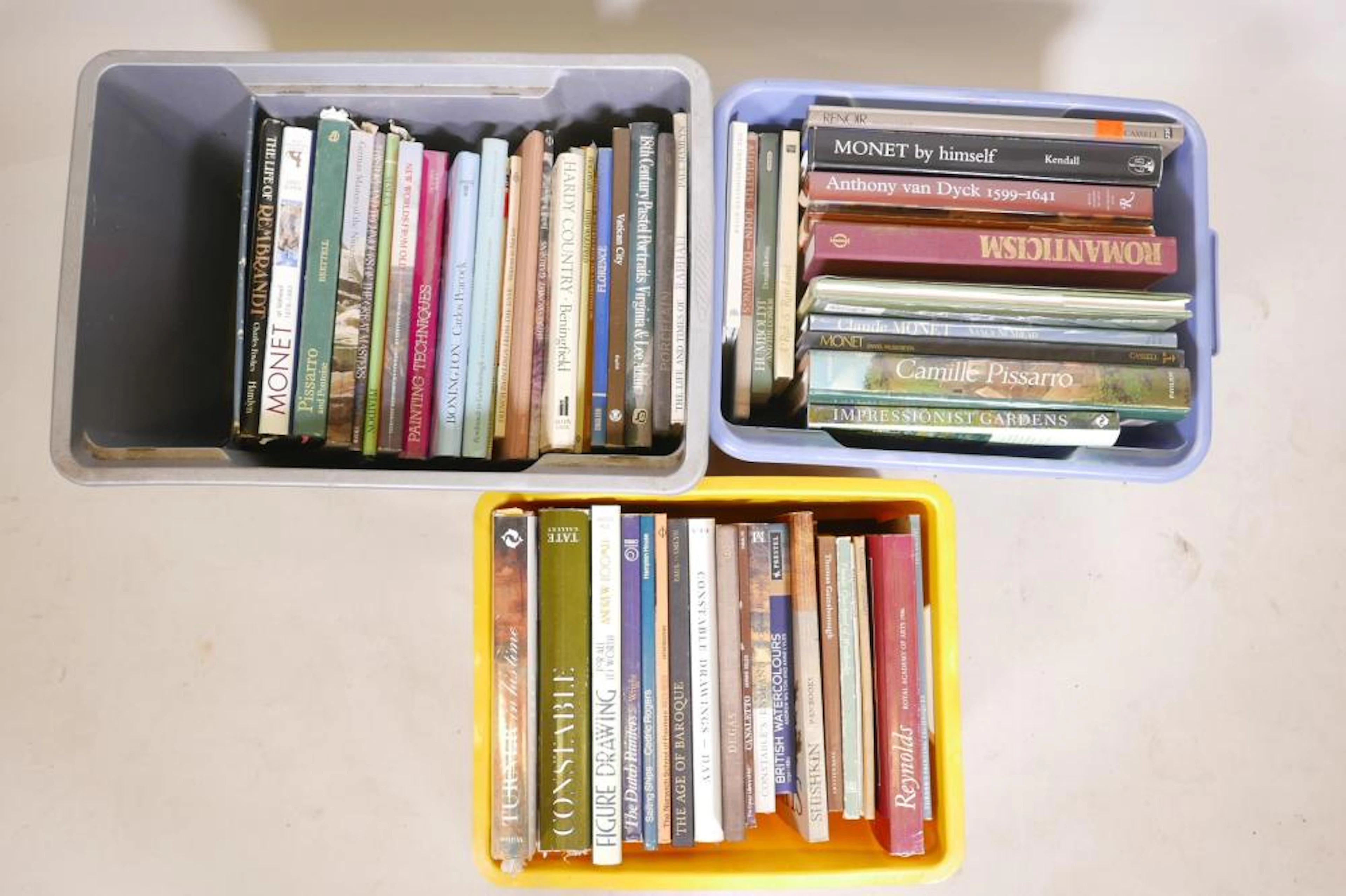 A quantity of art books