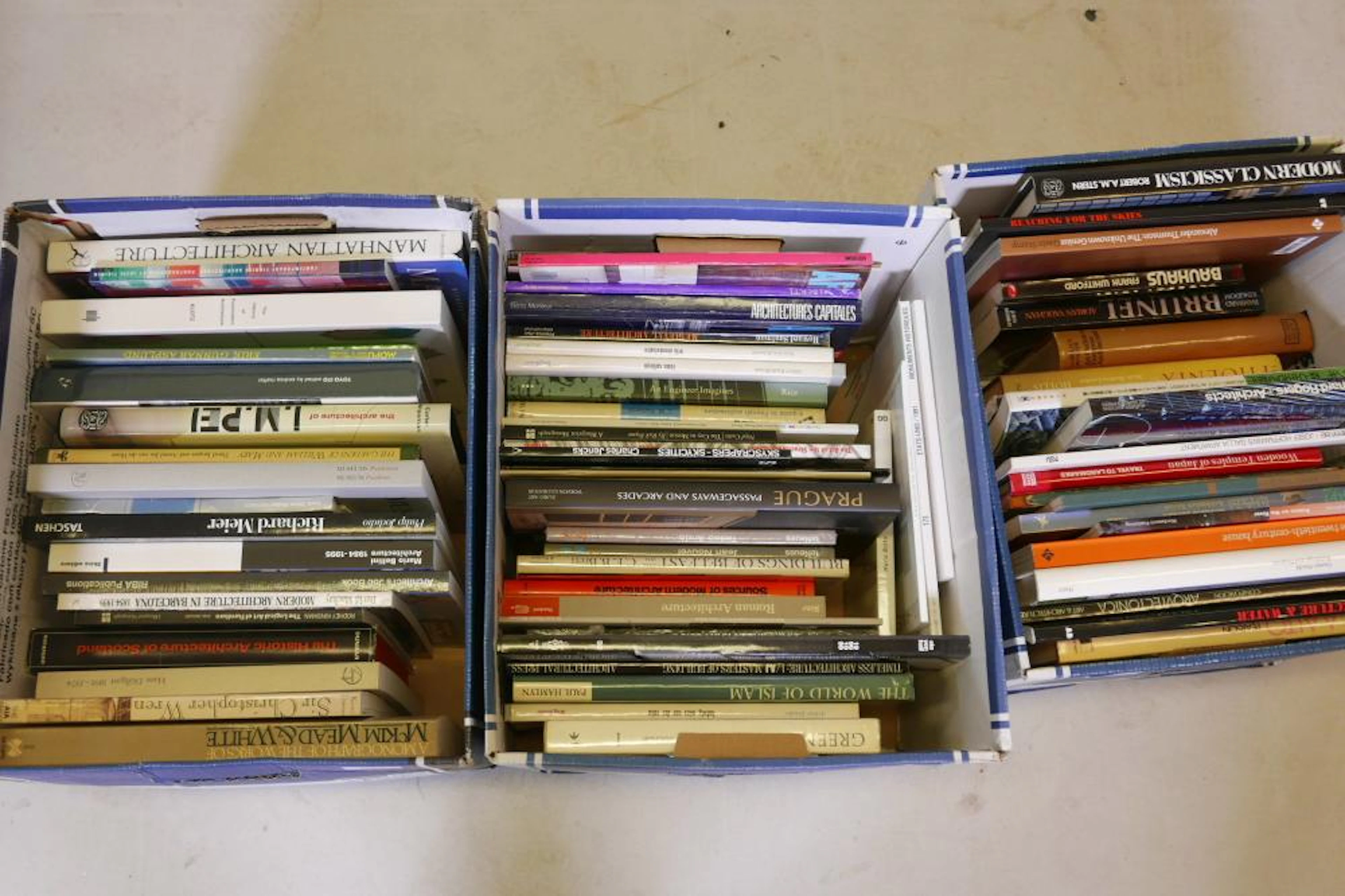 THREE BOXES OF BOOKS ON ARCHITECTURE AND ARCHITECTS INCLUDING CHRISTOPHER WREN