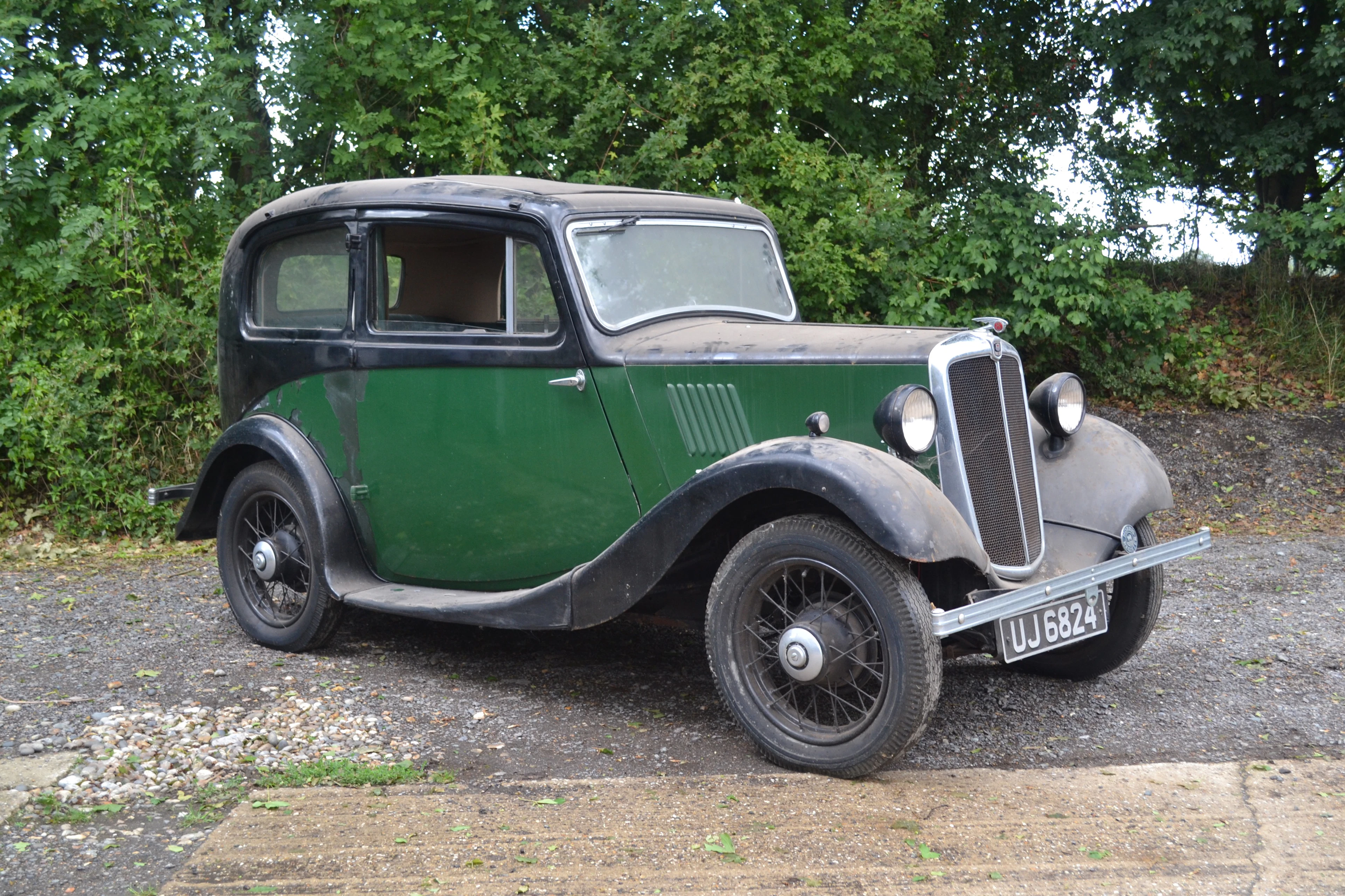 1935 Morris Eight Saloon