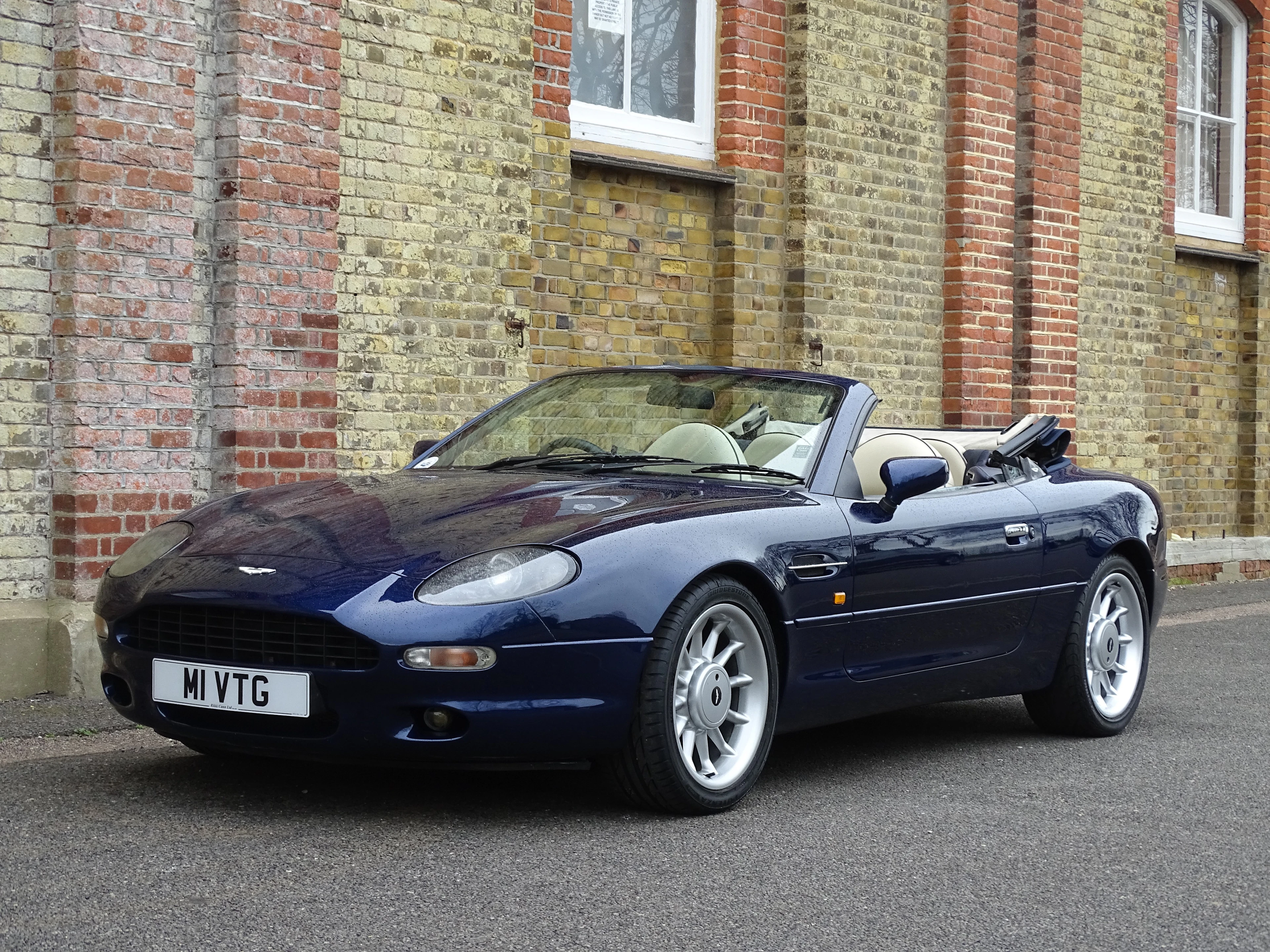 1998 Aston Martin DB7 Volante