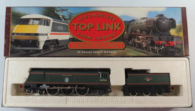 A OO-Gauge Hornby R310 BR 4-6-2 loco Battle of Britain Class 'Lord Beaverbrook'