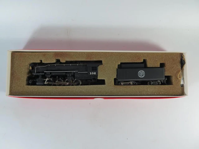 An HO Gauge Rivarossi 1271 0-8-0 'Indiana Harbour Belt 102'