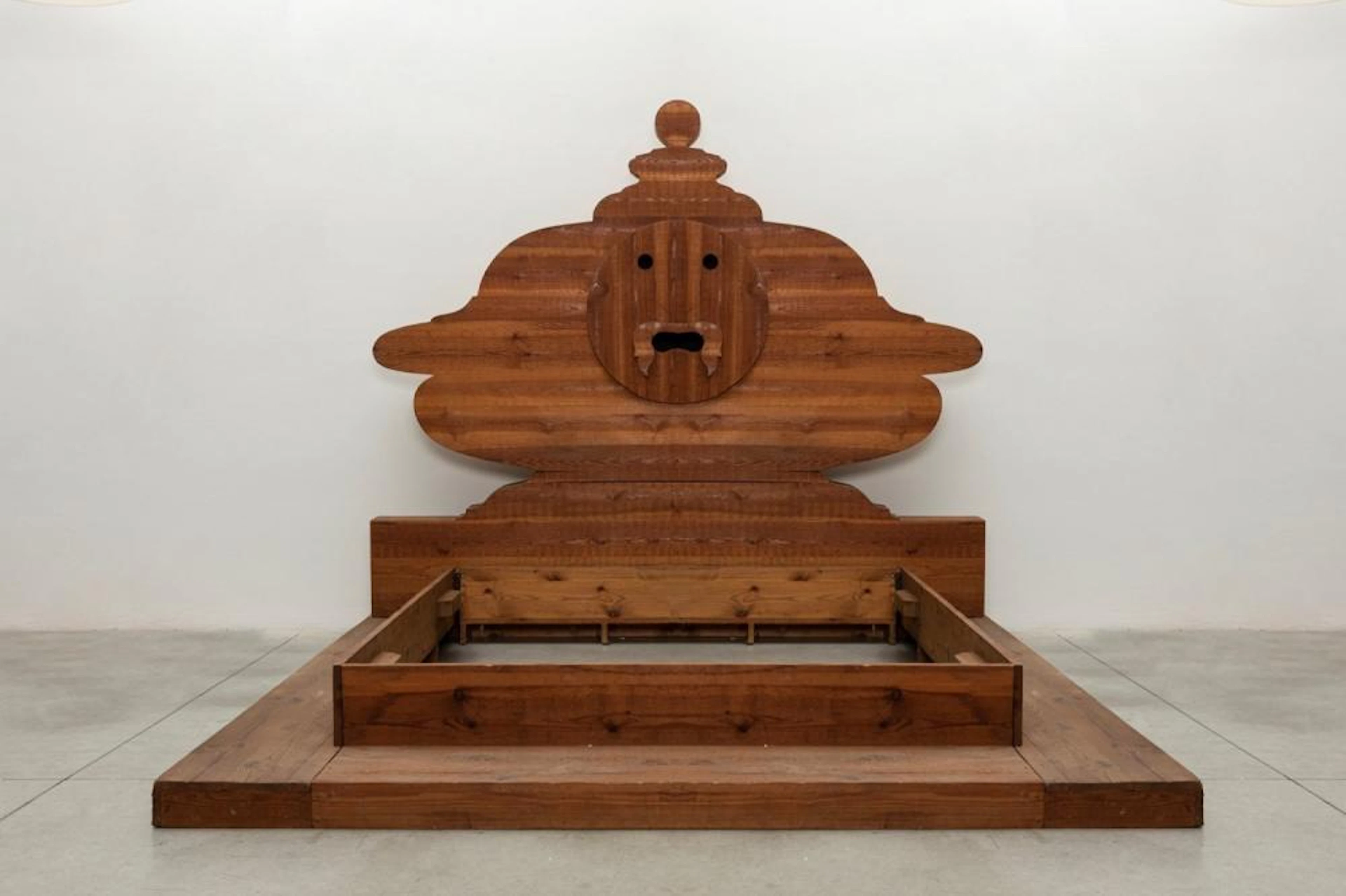 Mario Ceroli (Castel Frentano 1938) - La bocca della verità, 1972