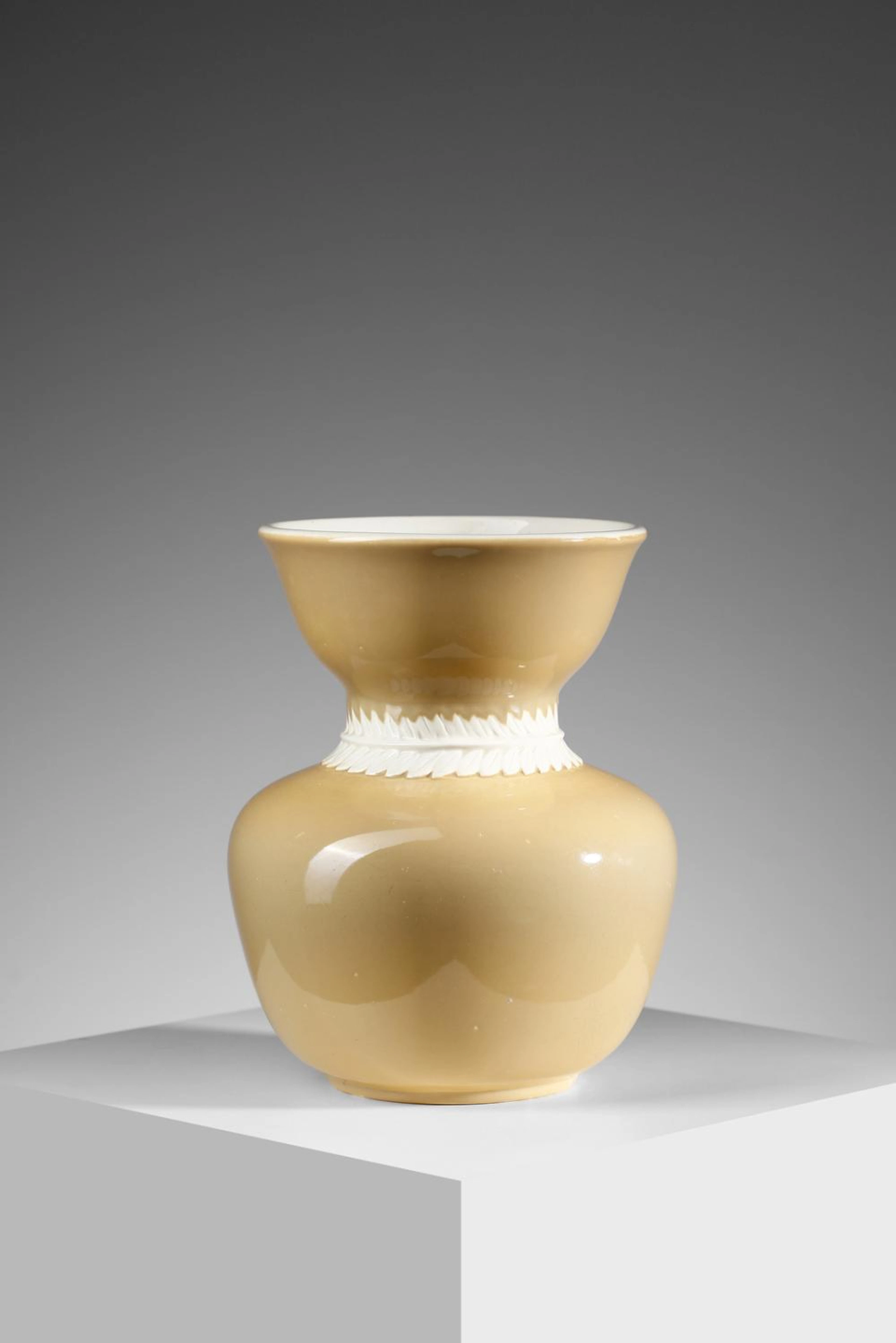 GARIBOLDI GIOVANNI (1908 - 1971) Vase for Richard Ginori