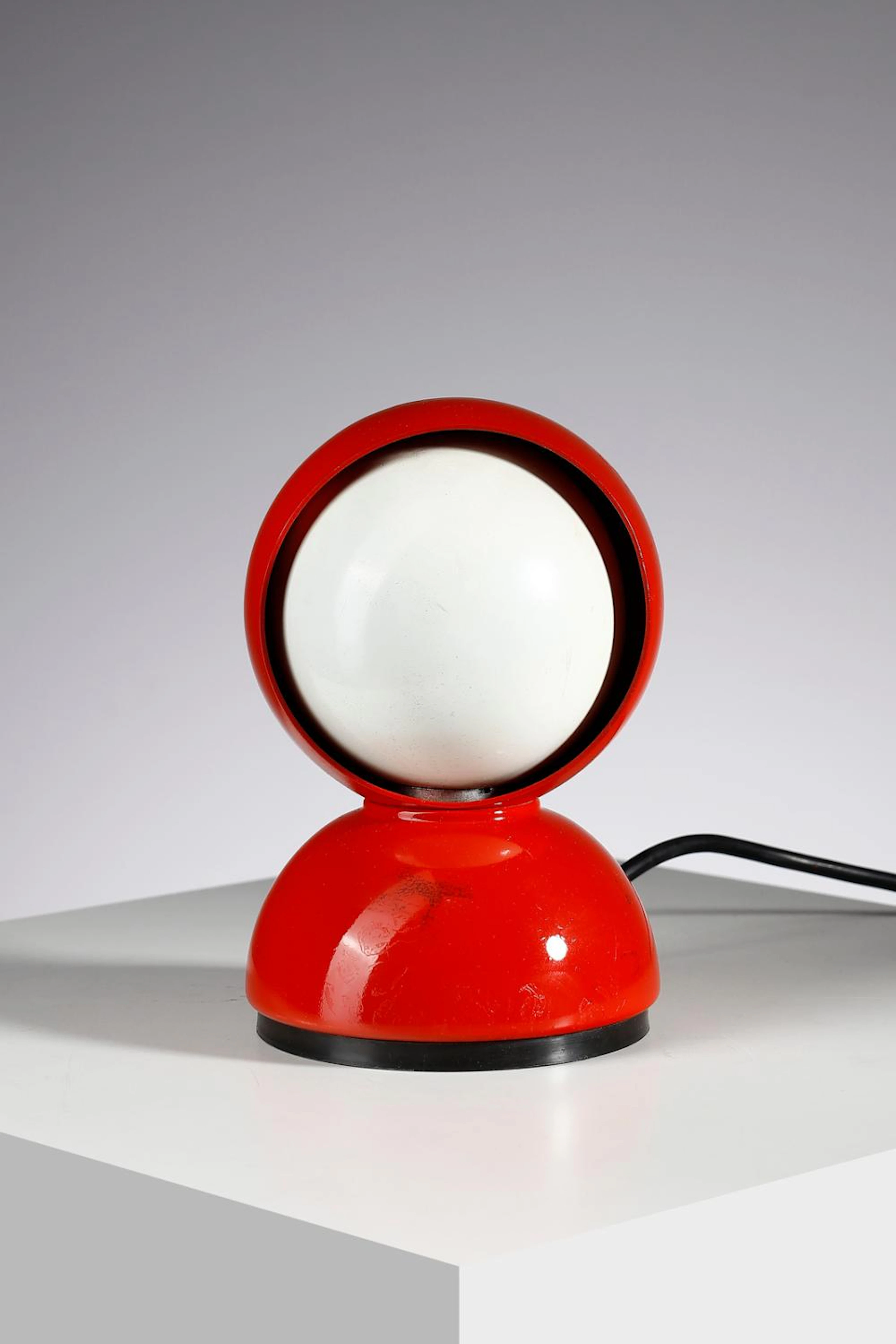 MAGISTRETTI VICO (1920 - 2006) Eclisse table lamp for Artemide