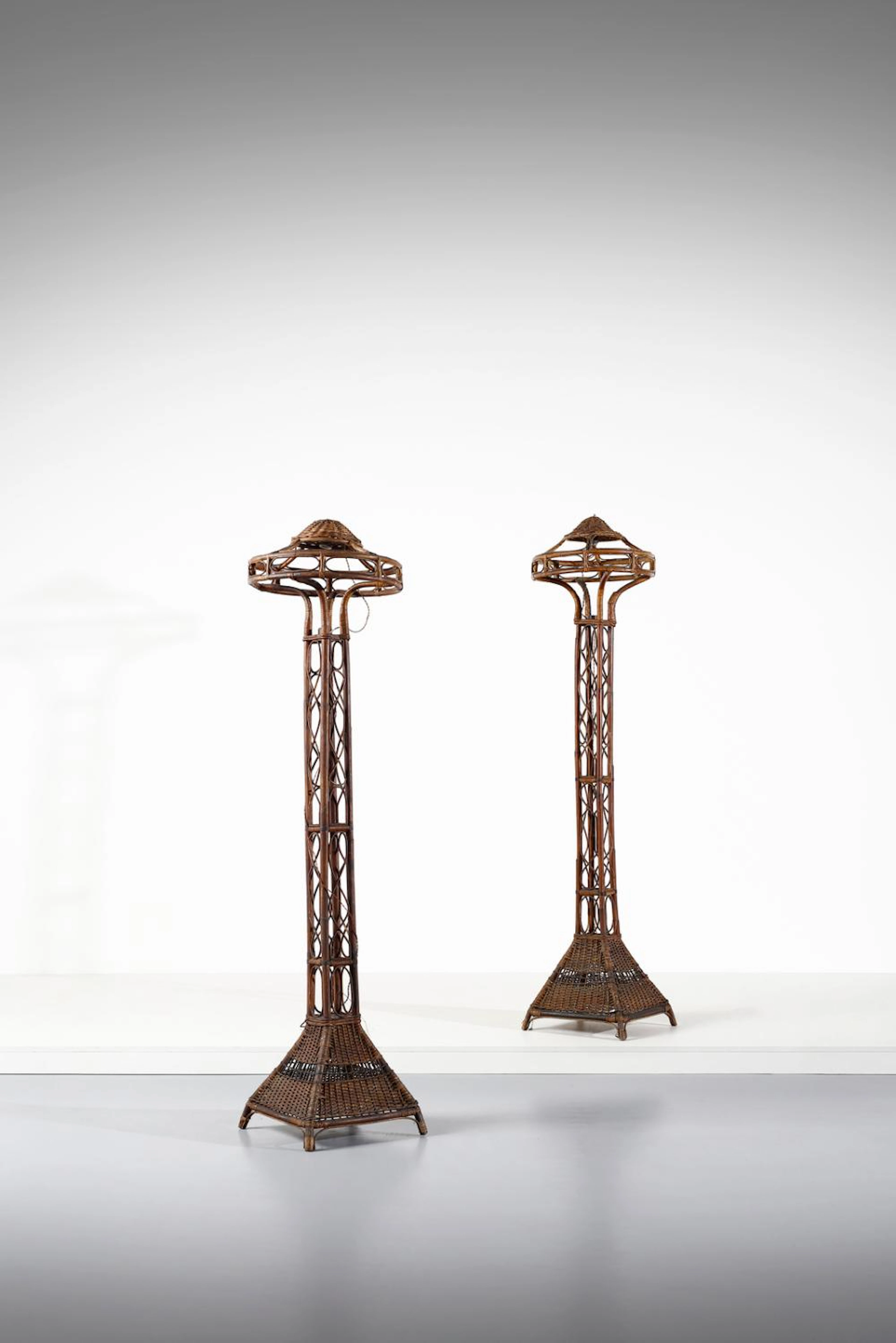 GERVASONI UDINE (n. 1882) - Pair of floor lamps