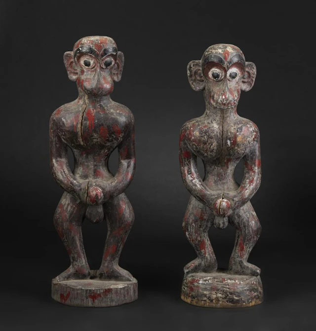 Wunderkammer A pair of anthropomorphic monkeys Tibet, 19th century