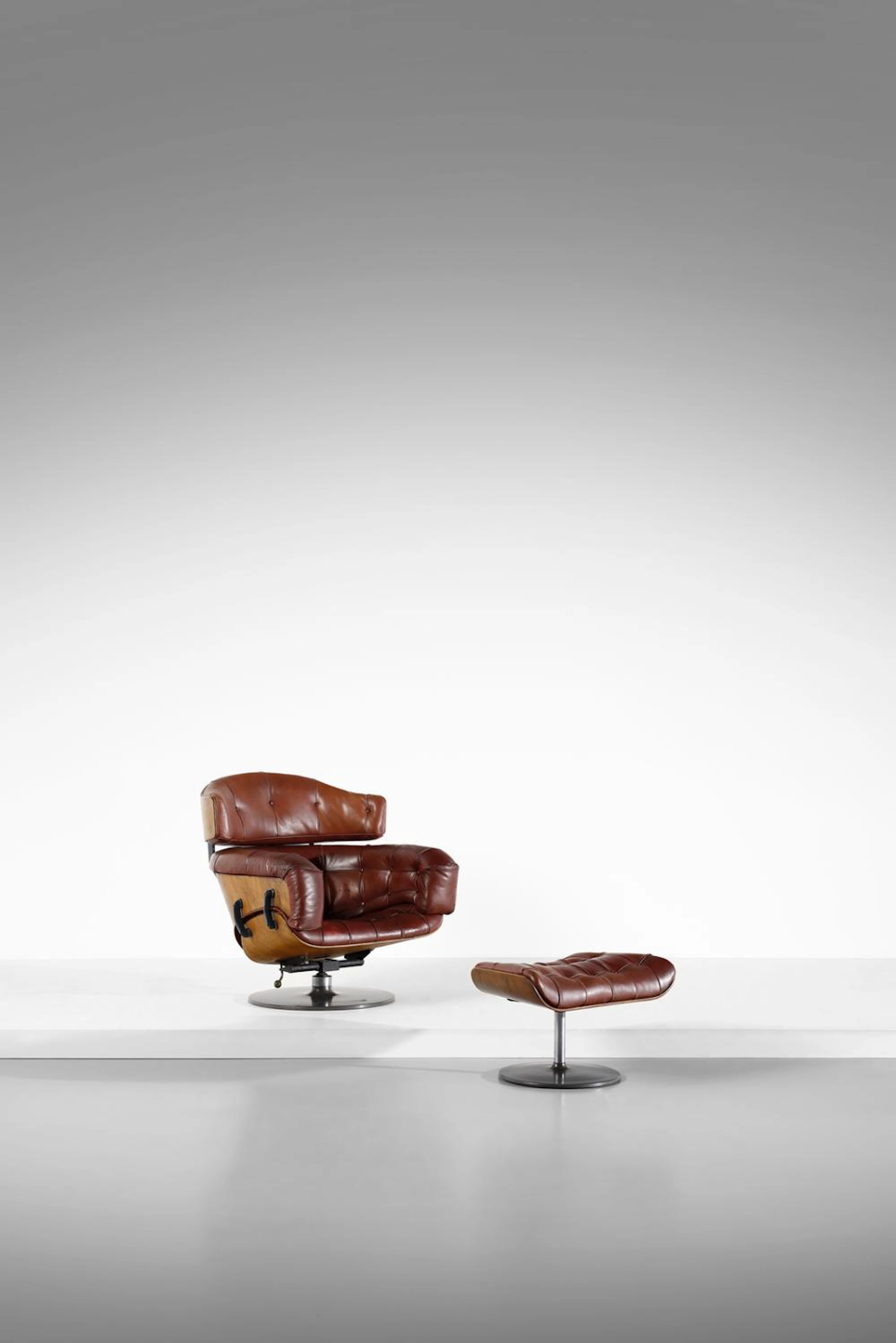 GRIERSON MARTIN - London armchair with footrest for Arflex