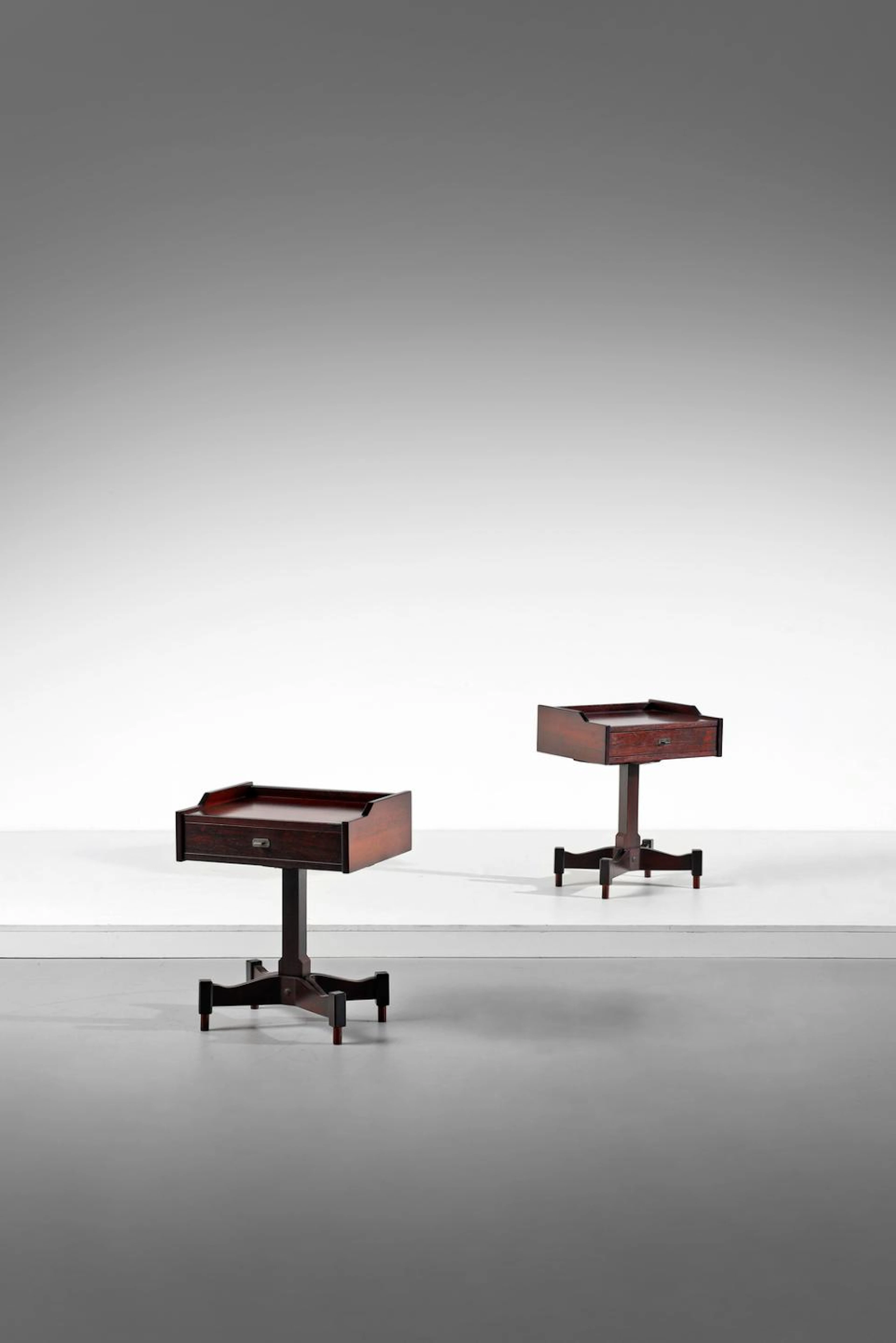 SALOCCHI CLAUDIO (1934 - 2009) Pair of bedisde tables for Sormani