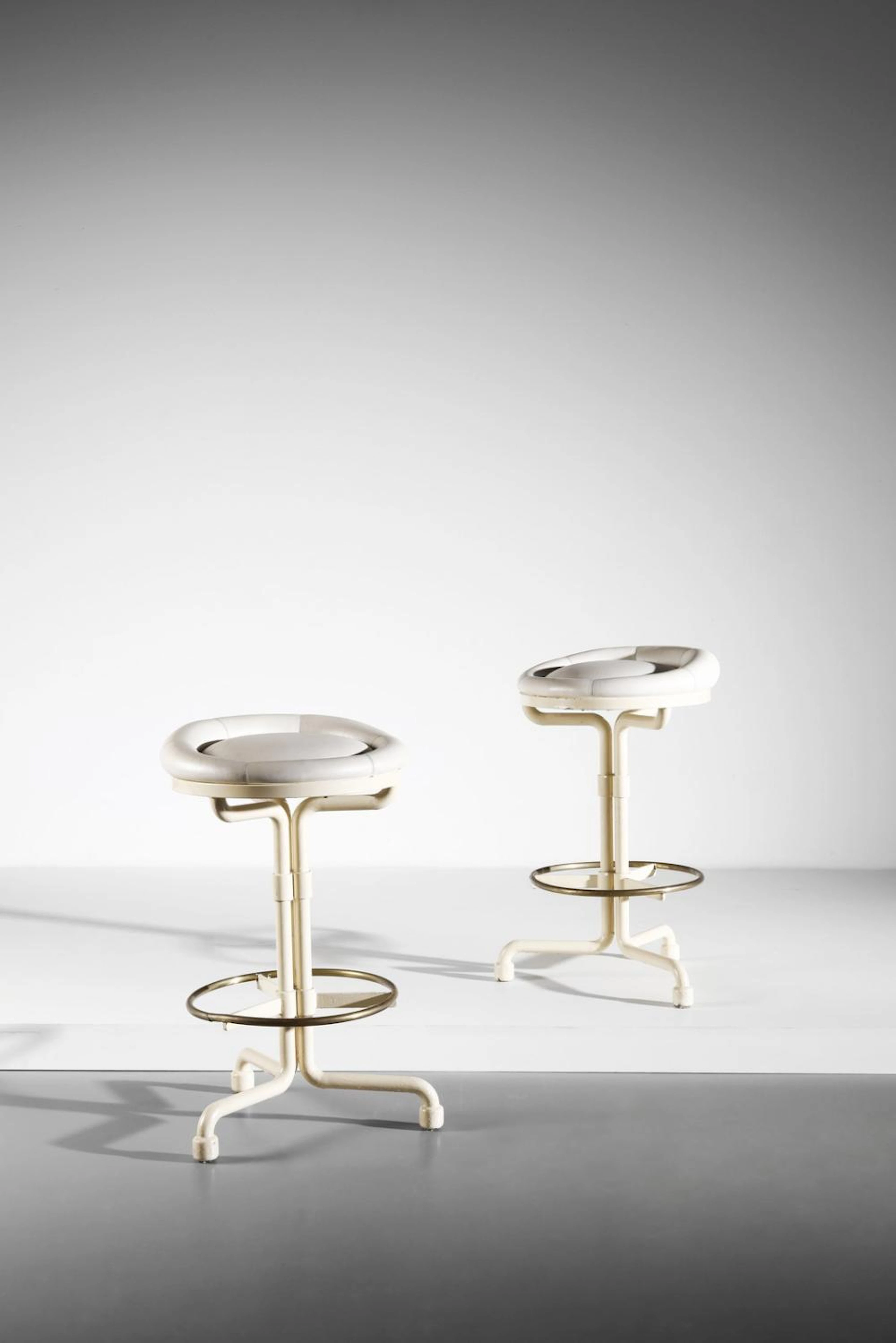 CECCHI MARZIO (1940 - 1990) Pair of stools