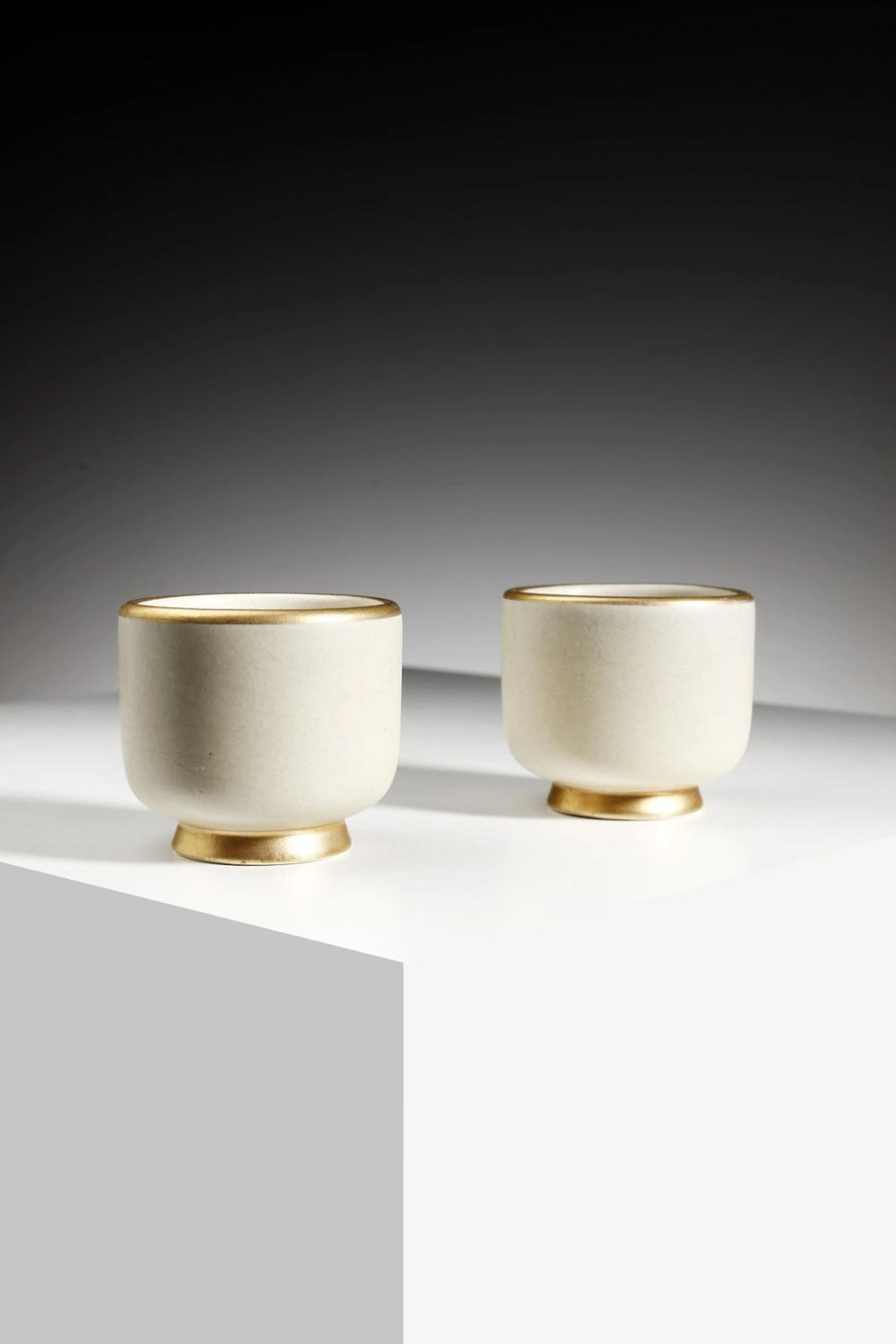 GARIBOLDI GIOVANNI (1908 - 1971) Pair of small vases for Richard Ginori