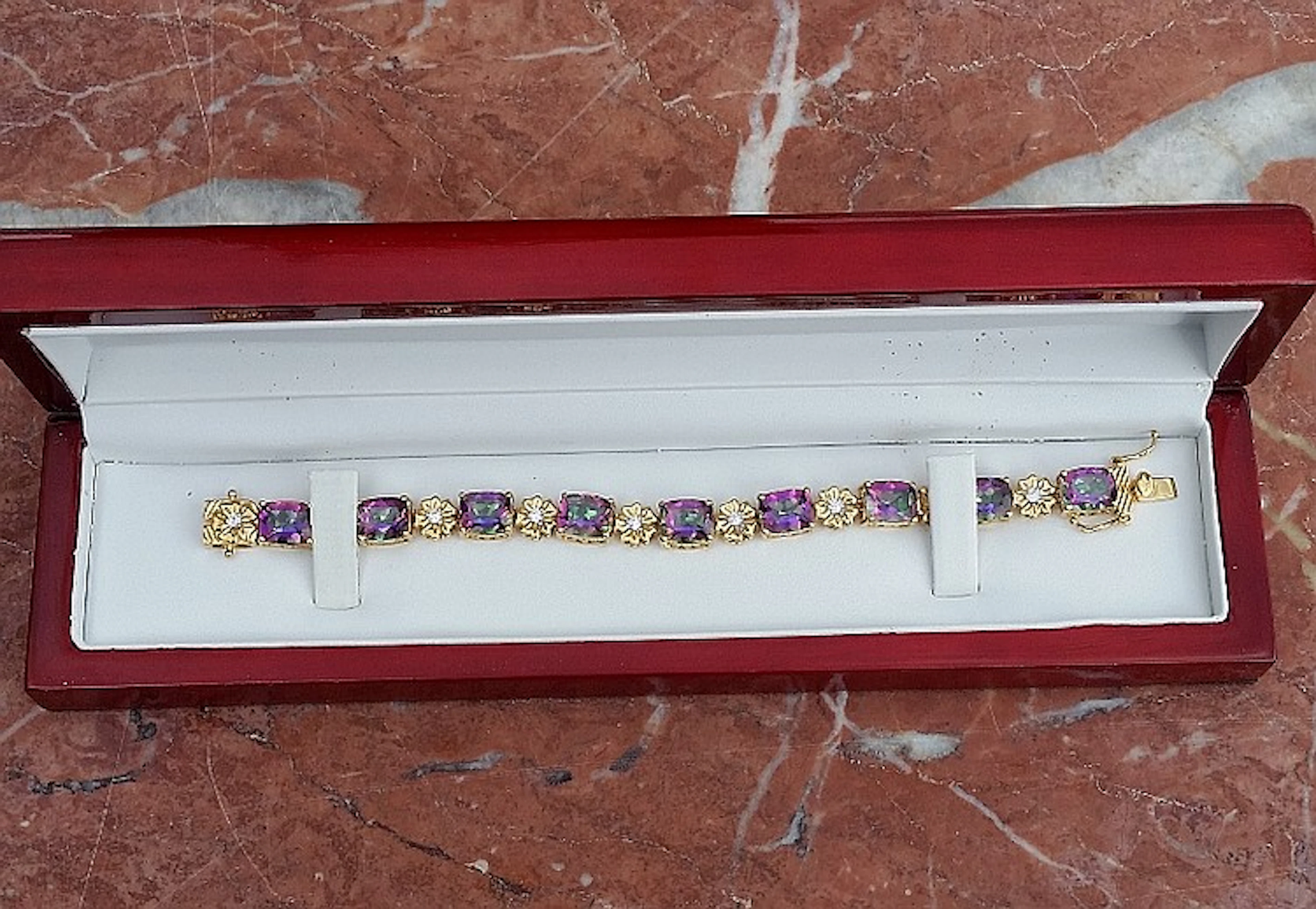 27 ct. Mystic Topaz Bracelet