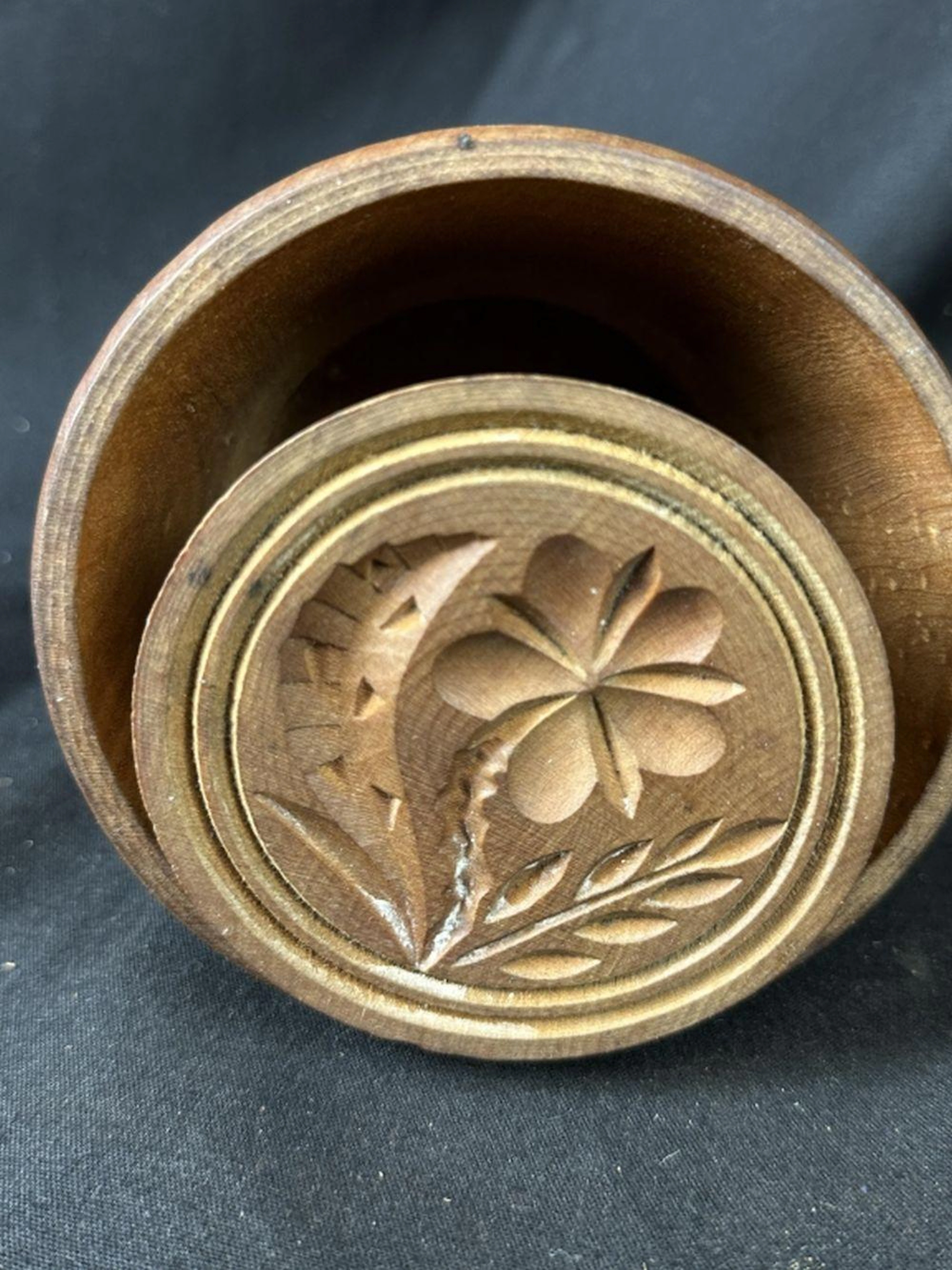 Primitive Wooden Round Plunger Butter Mold Flower