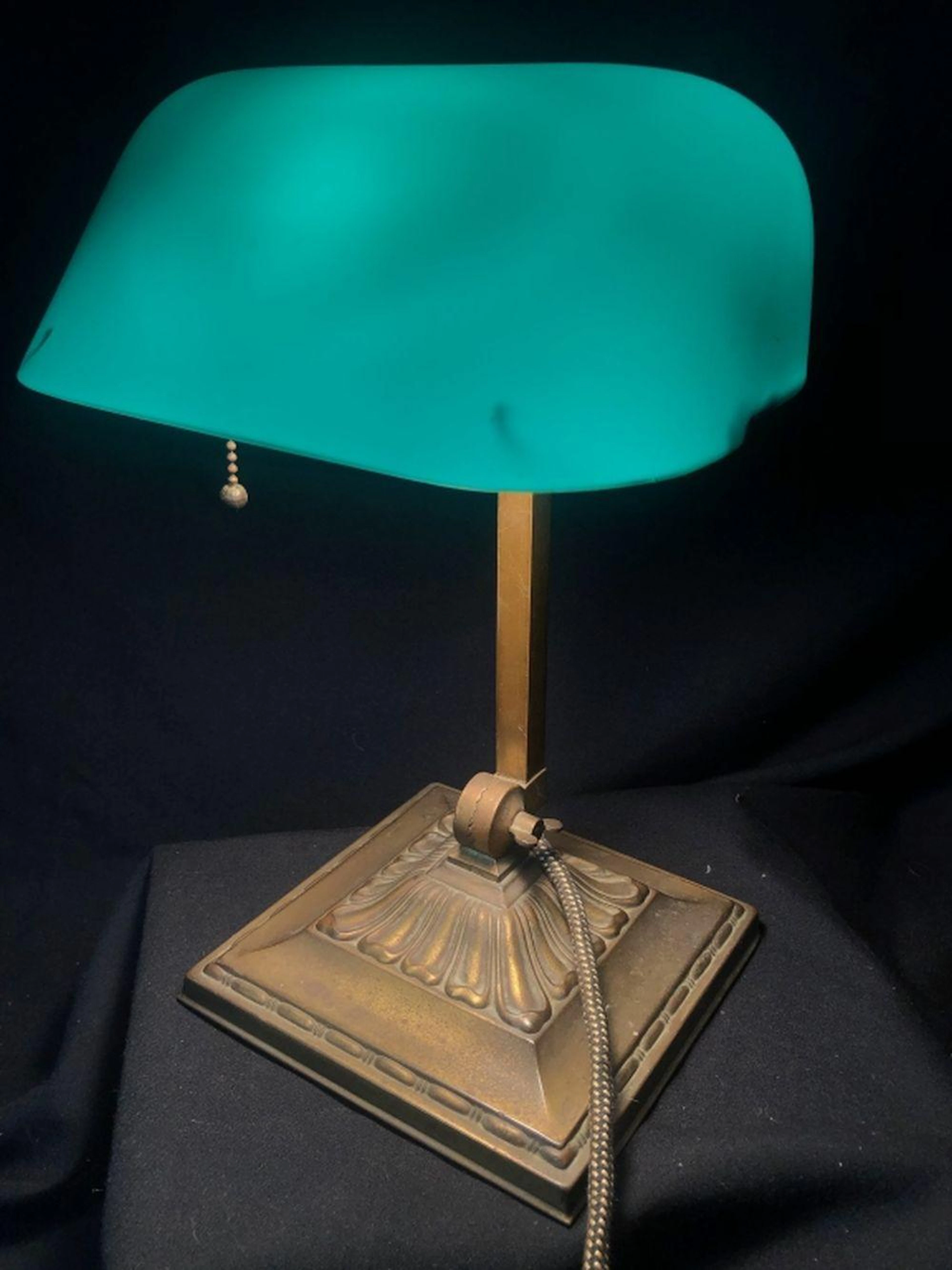 1909 Emeralite Bankers Desk Lamp No. 8734