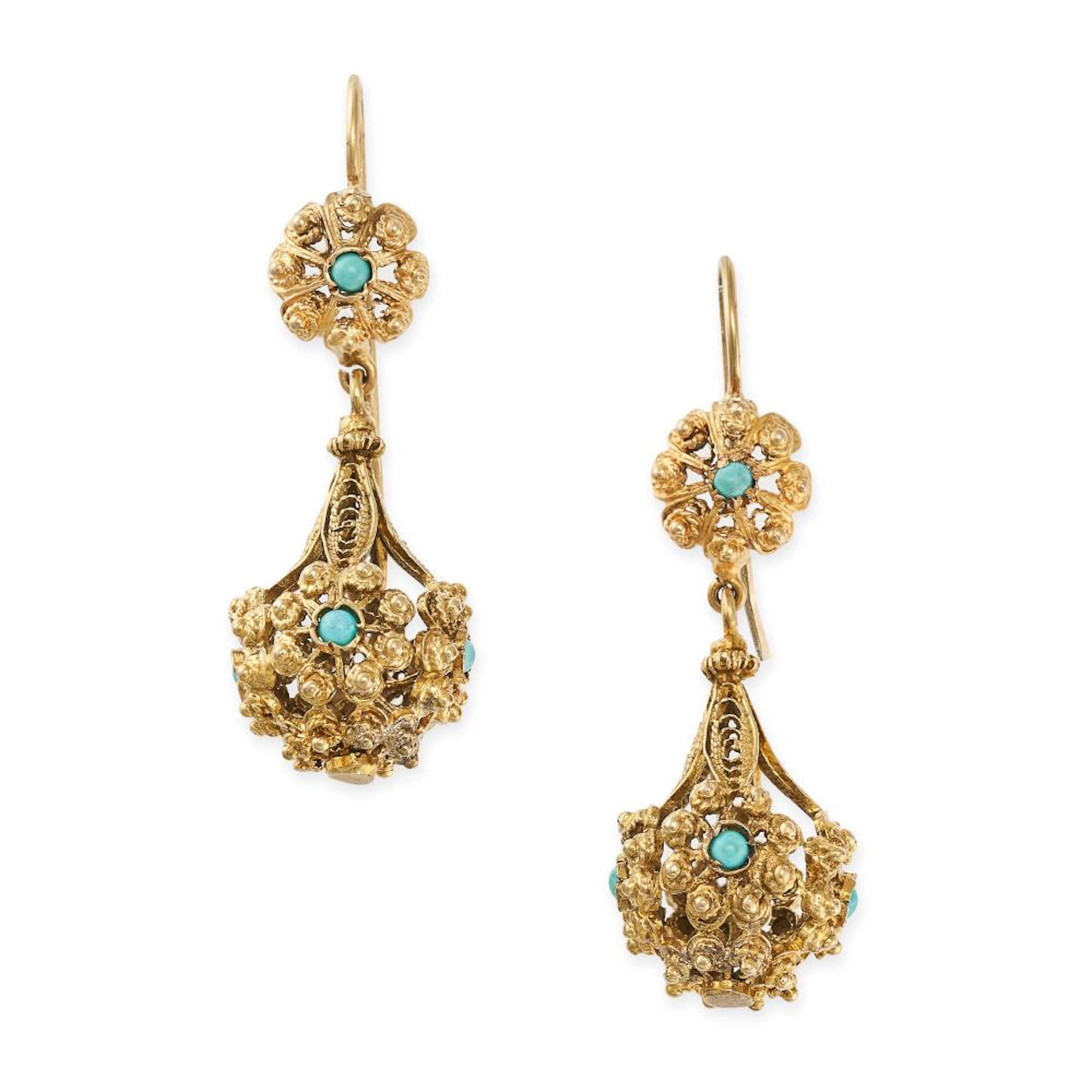 A PAIR OF ANTIQUE TURQUOISE DROP EARRINGS in yellow gold