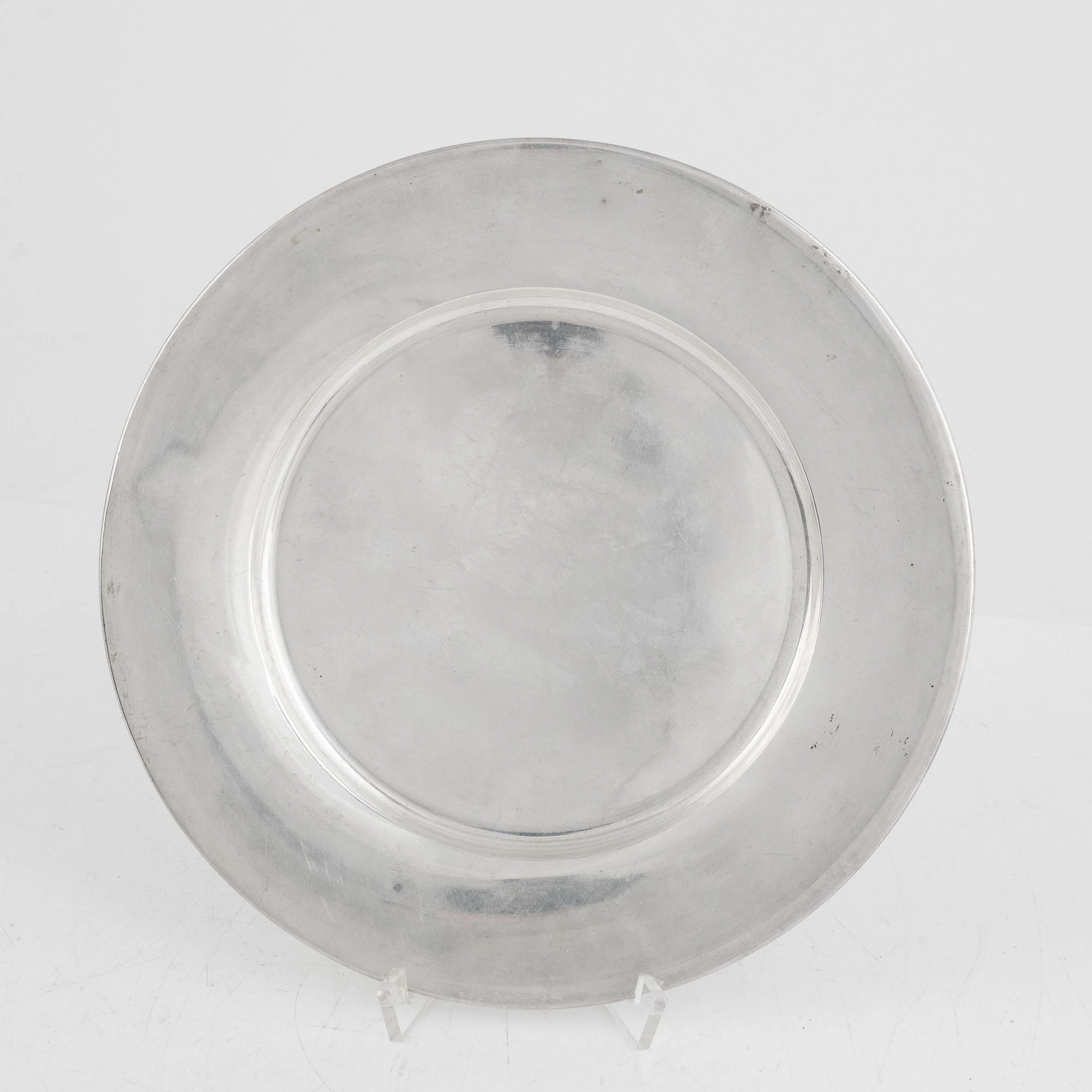 A silver dish, mark of Erlandssons Silvervarufabriks Ab, Kristianstad 1924.