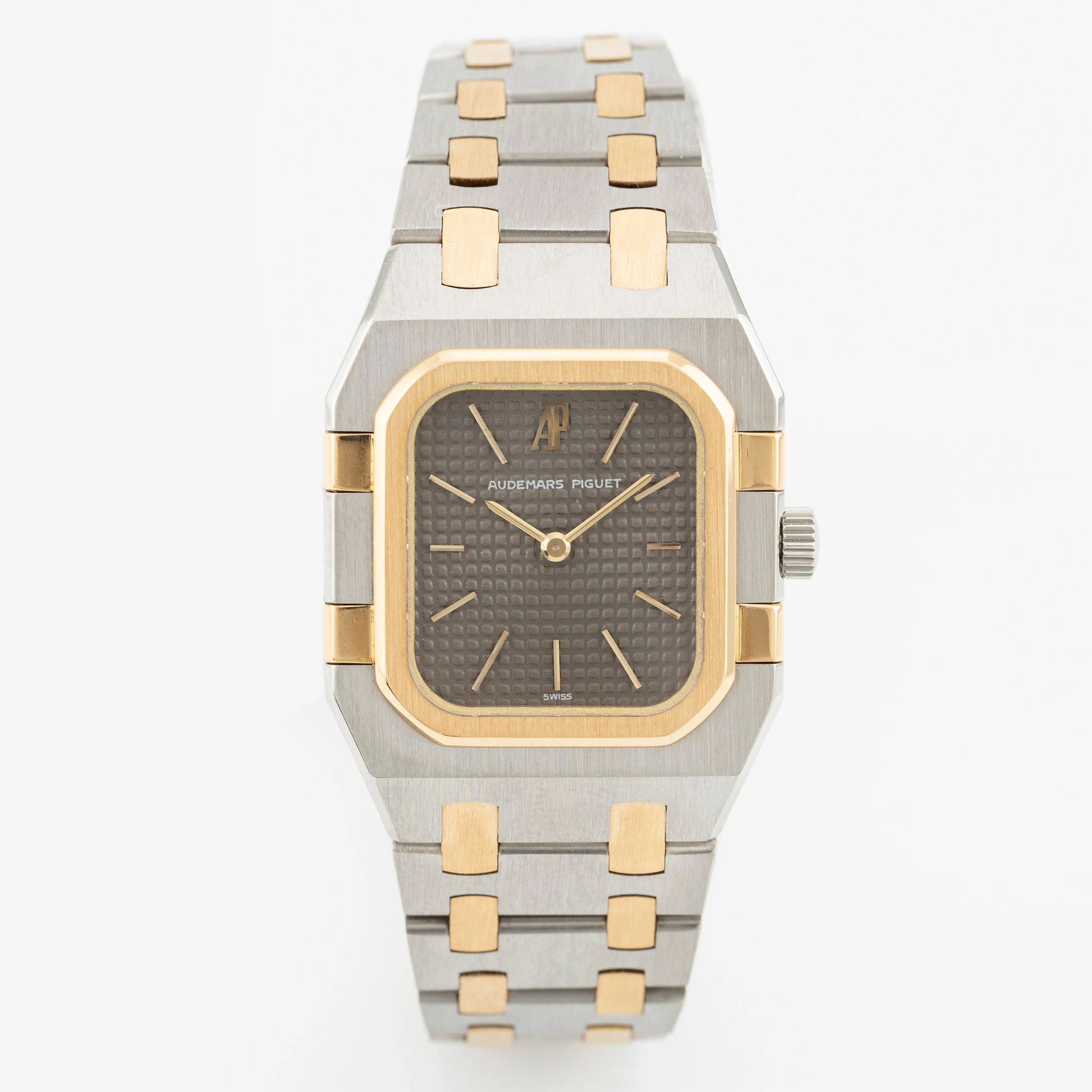 Audemars Piguet, Royal Oak Square, wristwatch, 25 x 32 mm