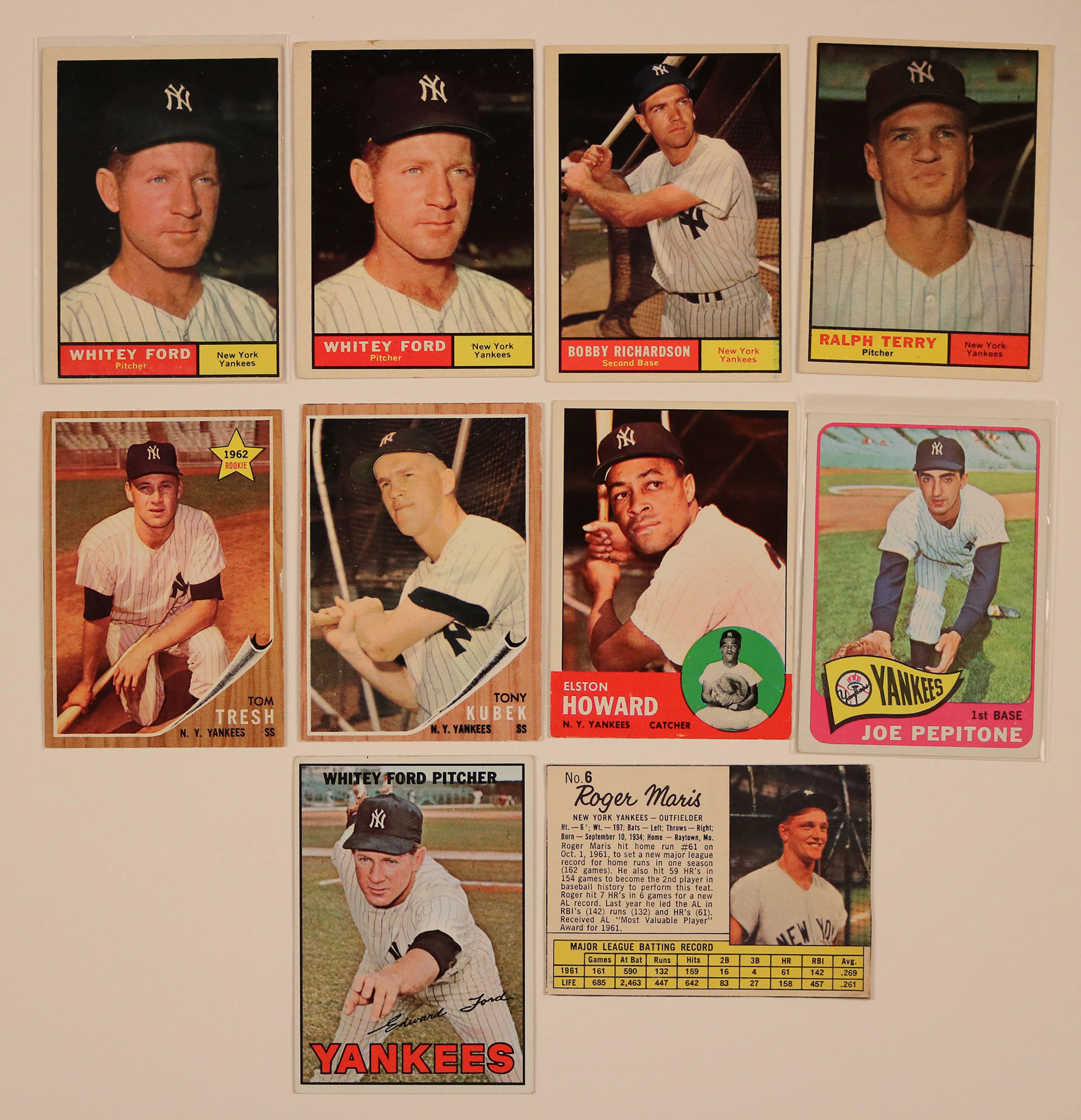Lot of (10) New York Yankees Hall of Famers and Stars 1960s Baseball Cards