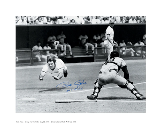 Pete Rose Signed 16x20 Photo - Diving Home Pose