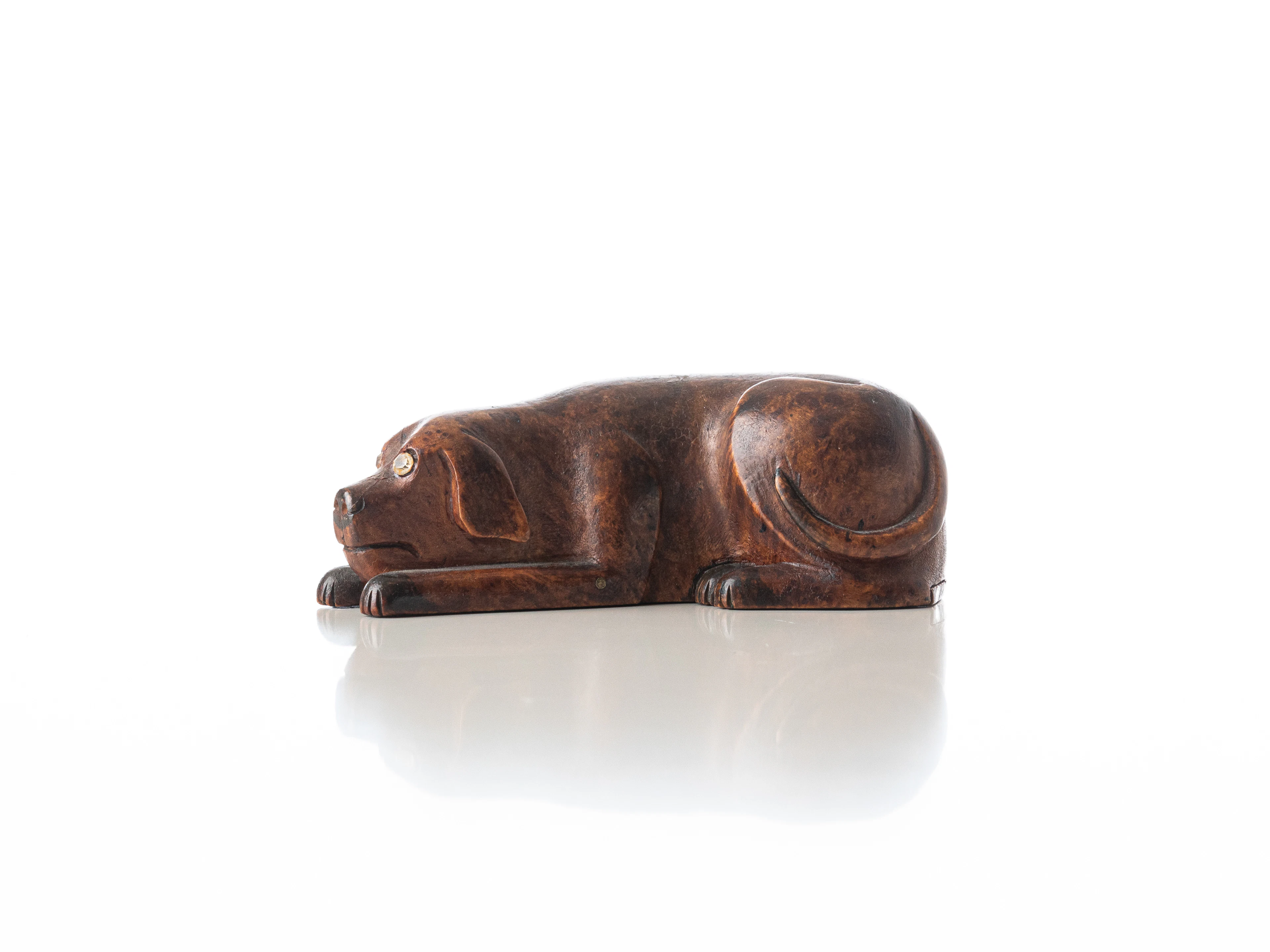 SNUSHUND, mörkbetsad björkrot, 1800-tal