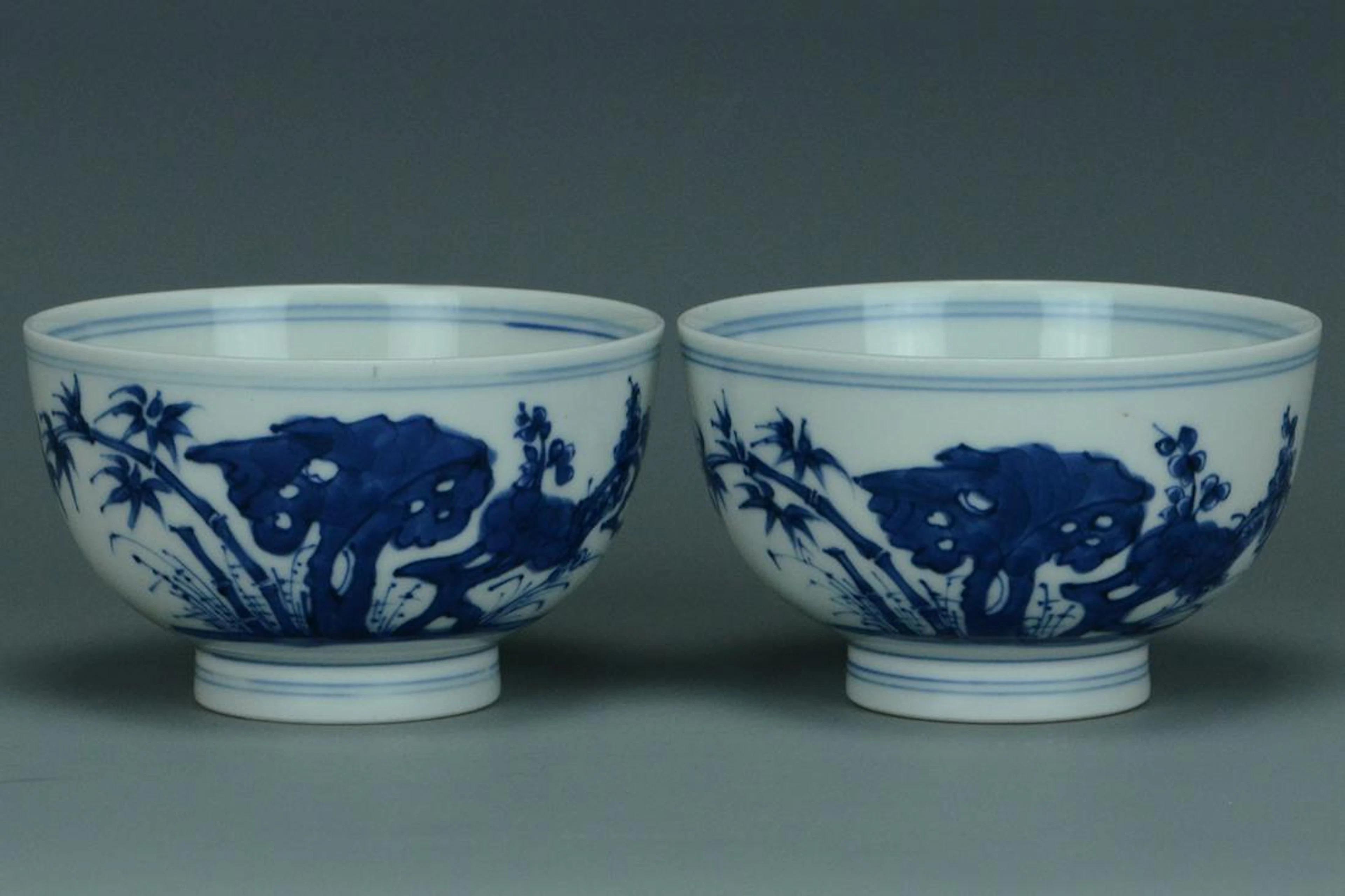 A pair of qing dynasty bowls hall mark