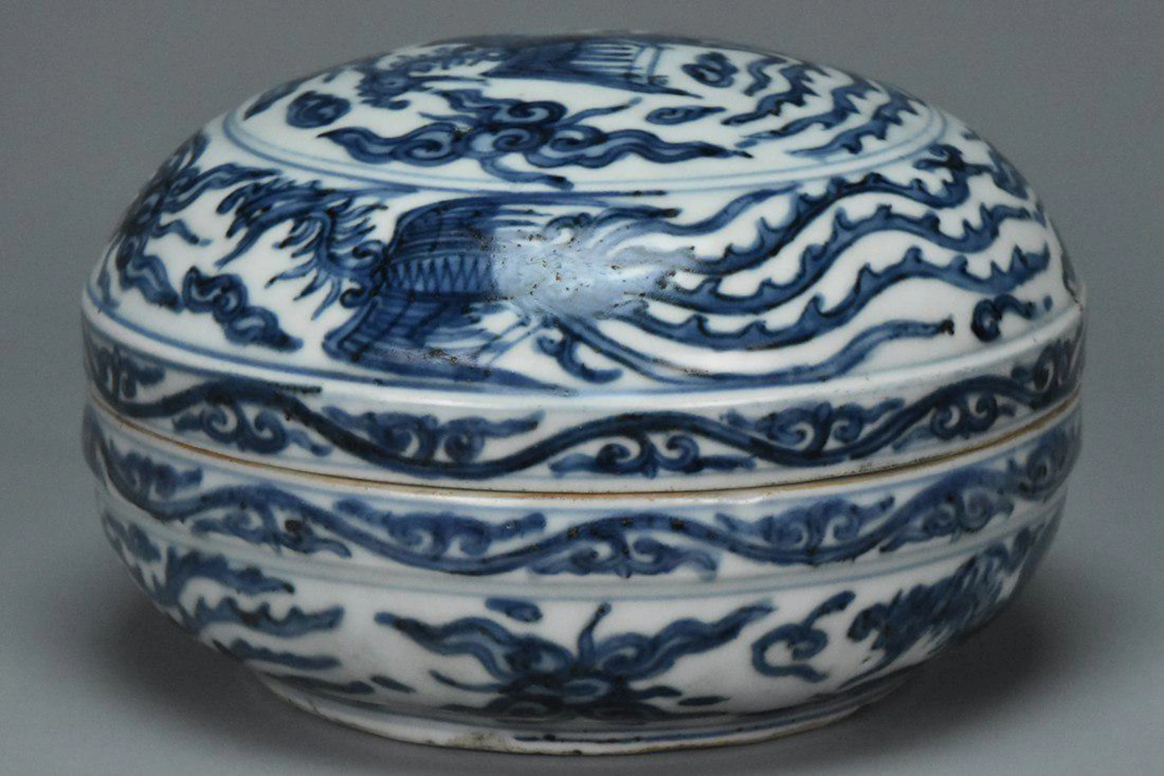 A ming dynasty box and cover wanli mark