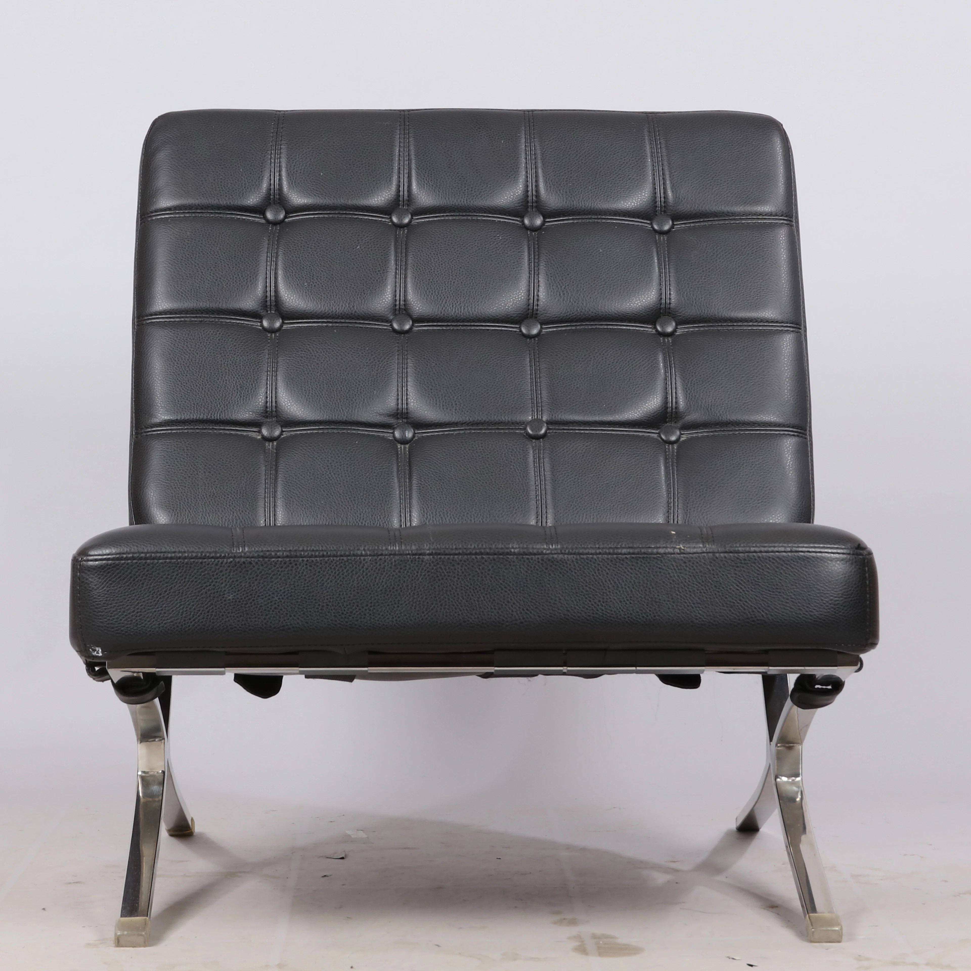 FÅTÖLJ, efter Ludwig Mies Van Der Rohe