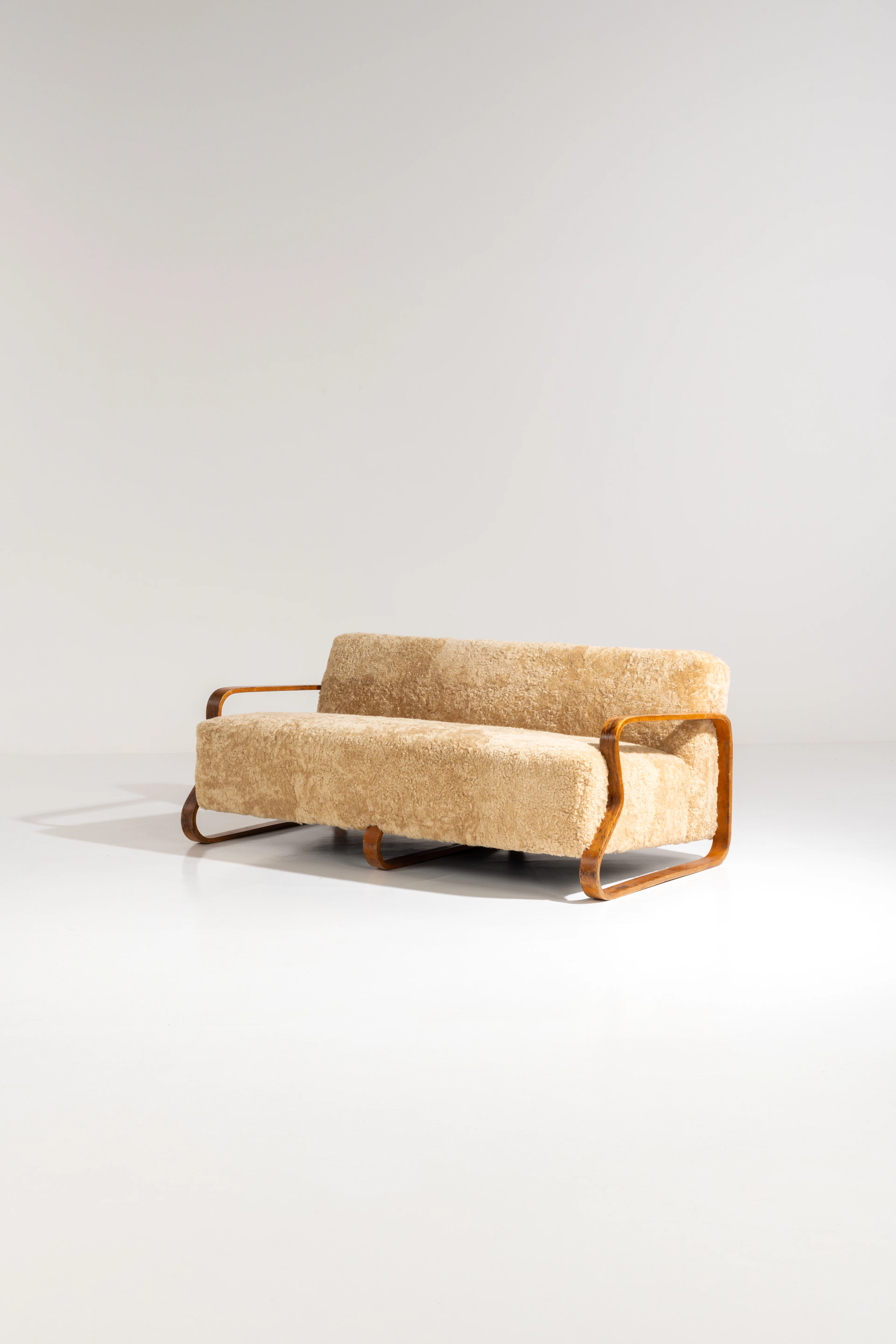 ƒ Alvar Aalto (1898-1976) Sofa model no
