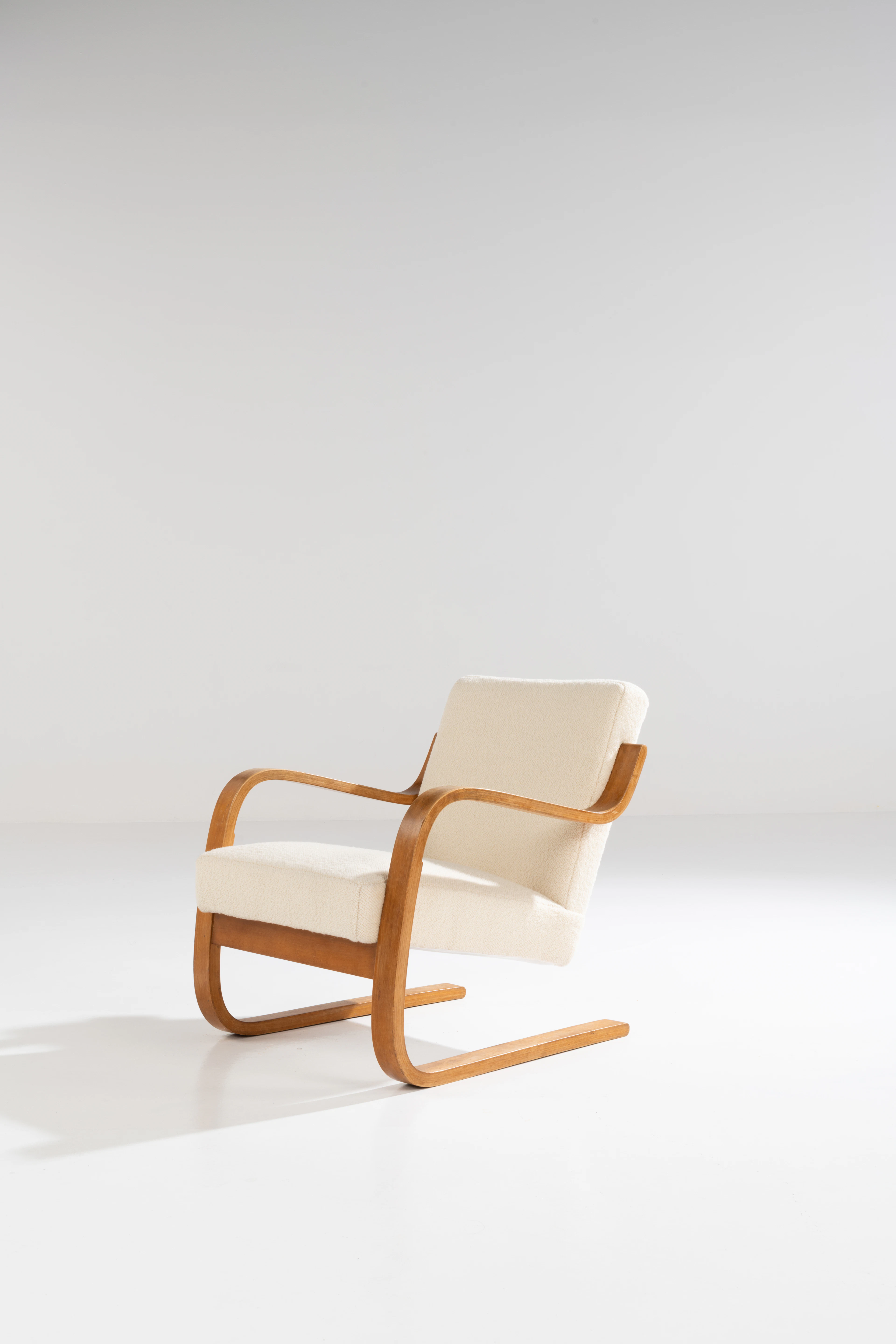 ƒ Alvar Aalto (1898-1976) Armchair model no. 34 - Alvar Aalto (1898-1976)