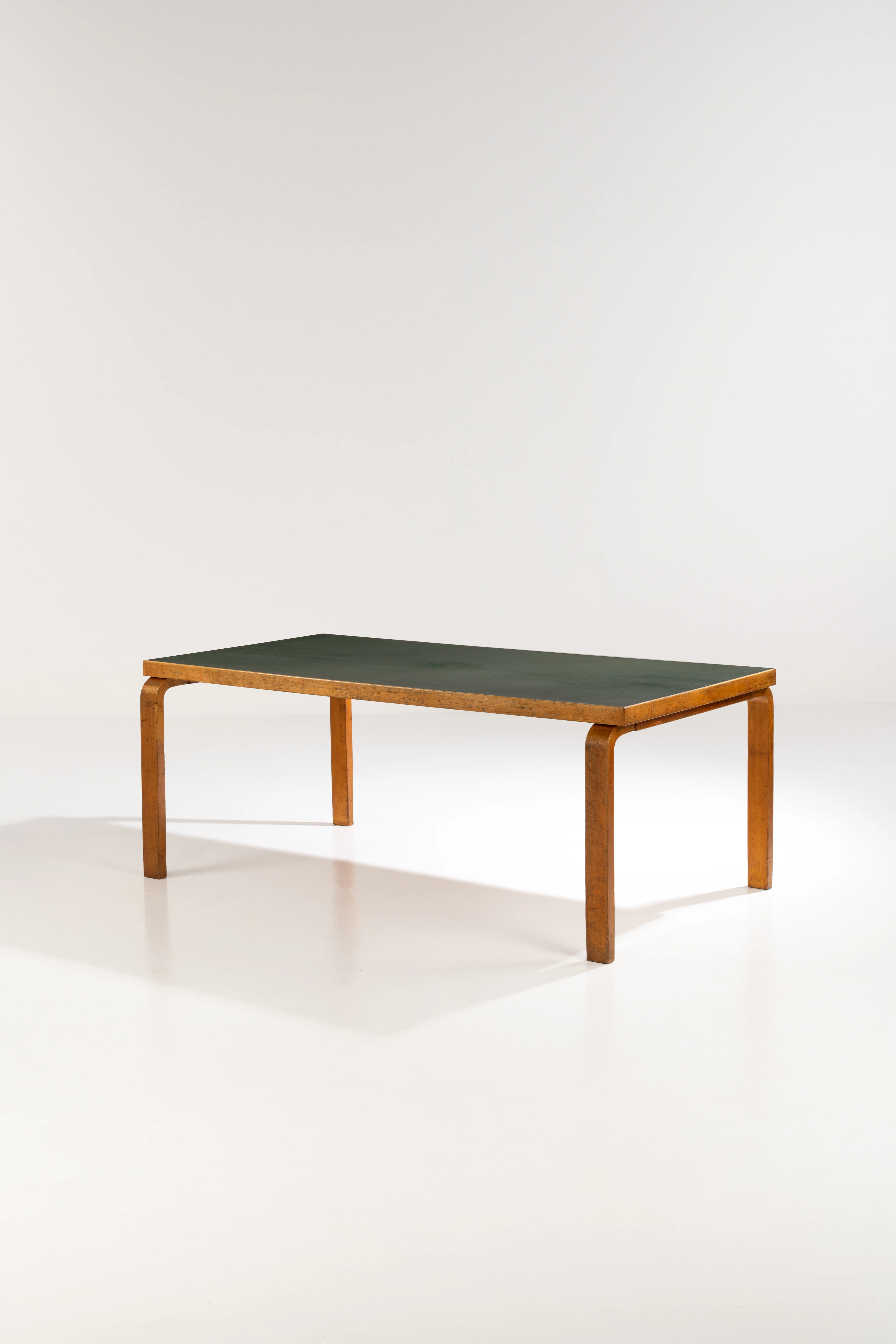 ƒ Alvar Aalto (1898-1976) Study table - Alvar Aalto (1898-1976)